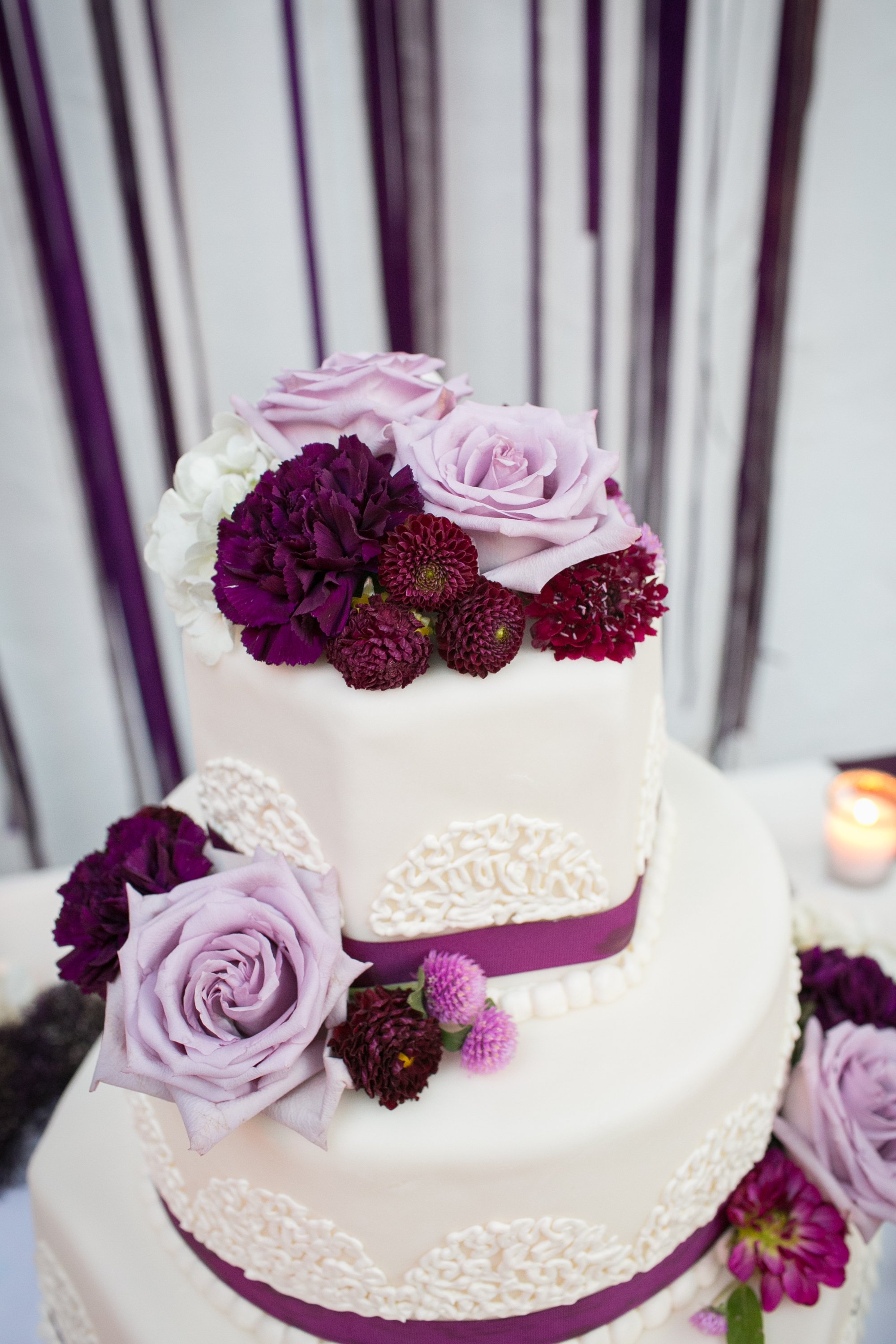 www.santabarbarawedding.com | Kelsey Crews | Felici Events | El Paseo | Wedding Cake