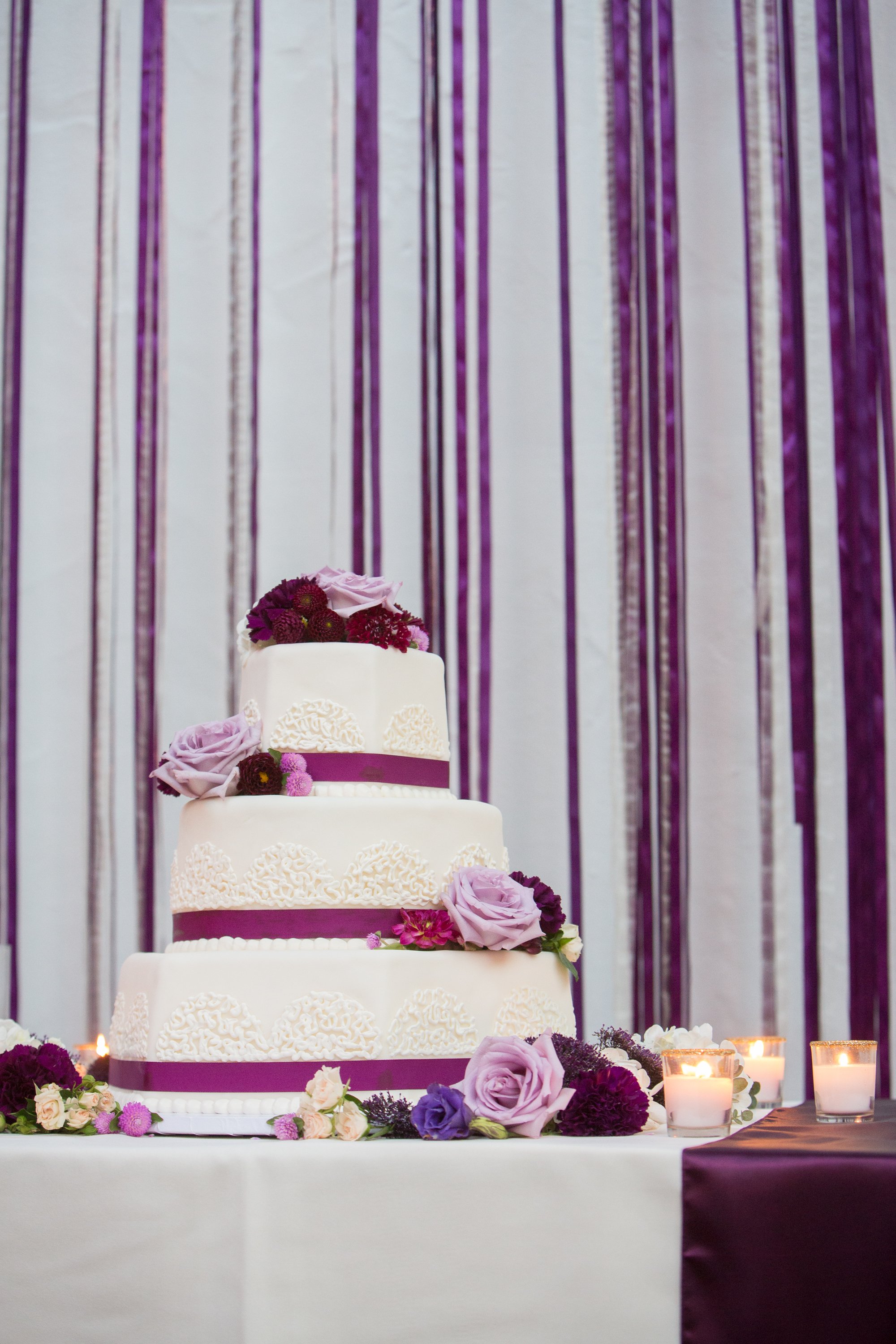 www.santabarbarawedding.com | Kelsey Crews | Felici Events | El Paseo | wedding cake