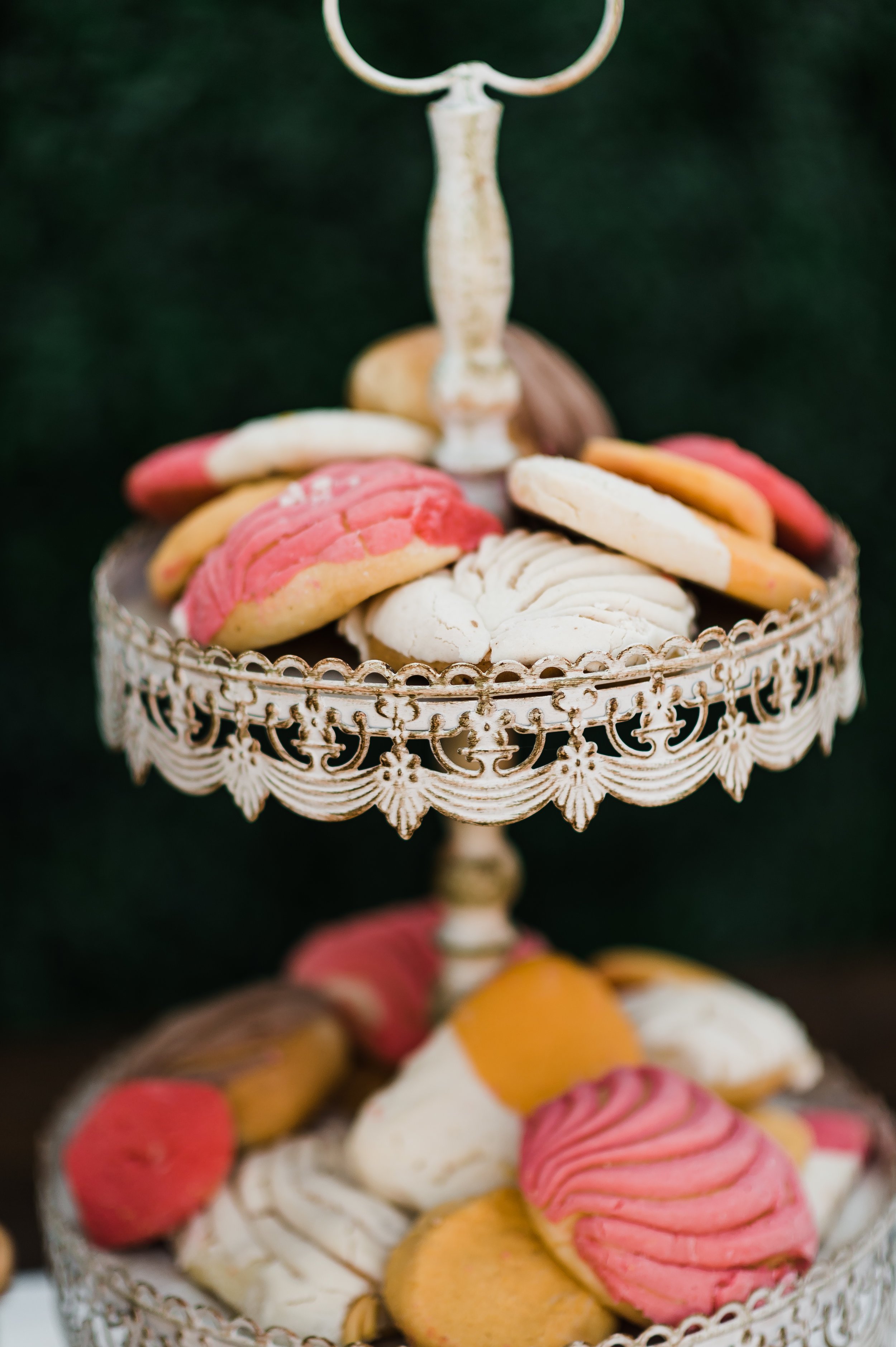www.santabarbarawedding.com | Michelle Ramirez Photography | Olivas Adobe | Karen Marie Events | Tangled Lotus | Sweet D’s Cakes | Wedding Cake and Desserts