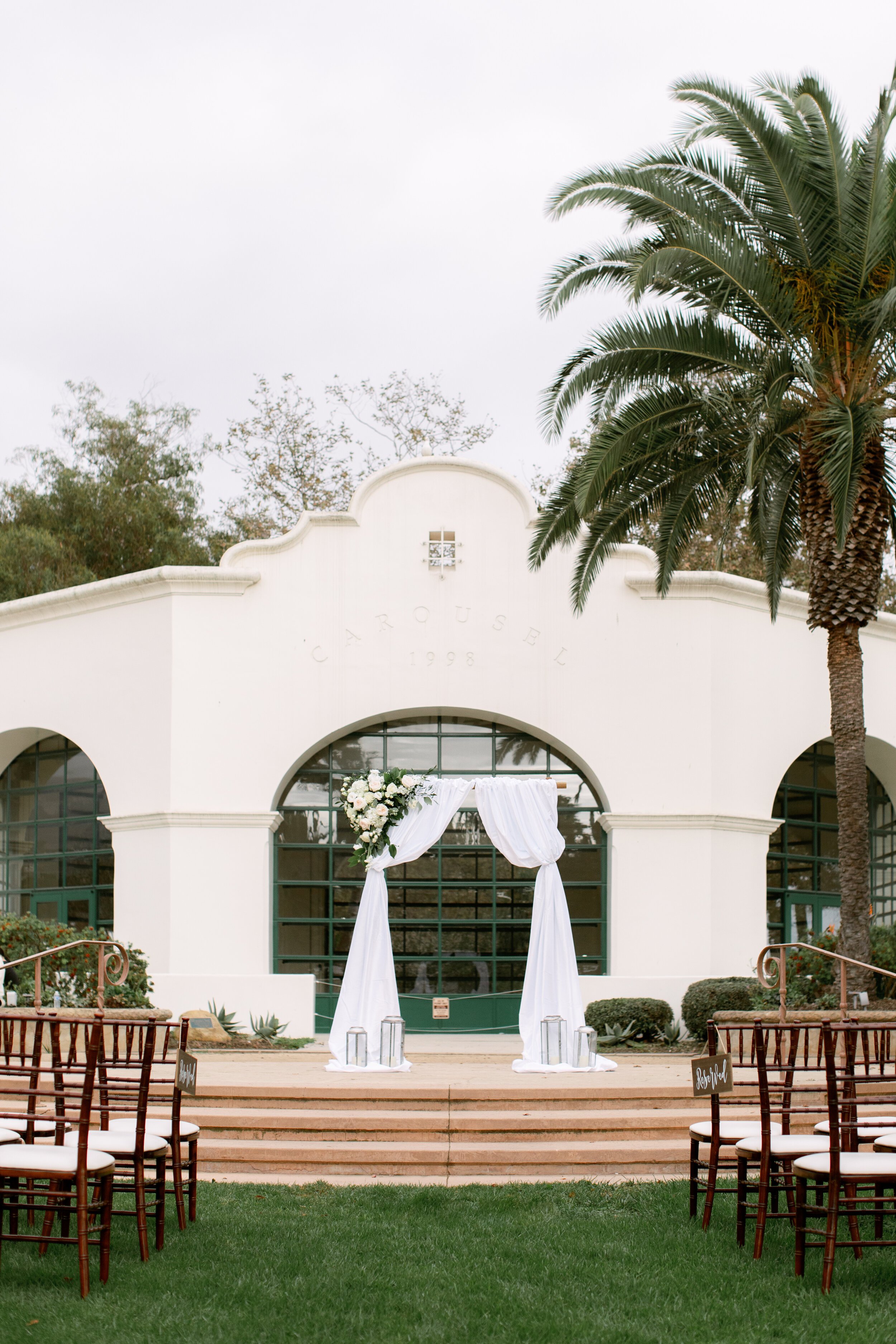 www.santabarbarawedding.com | Events by Fran | Chase Palm Park | Anna Delores Photography | Tangled Lotus | Santa Barbara Chairs | Ceremony Set Up