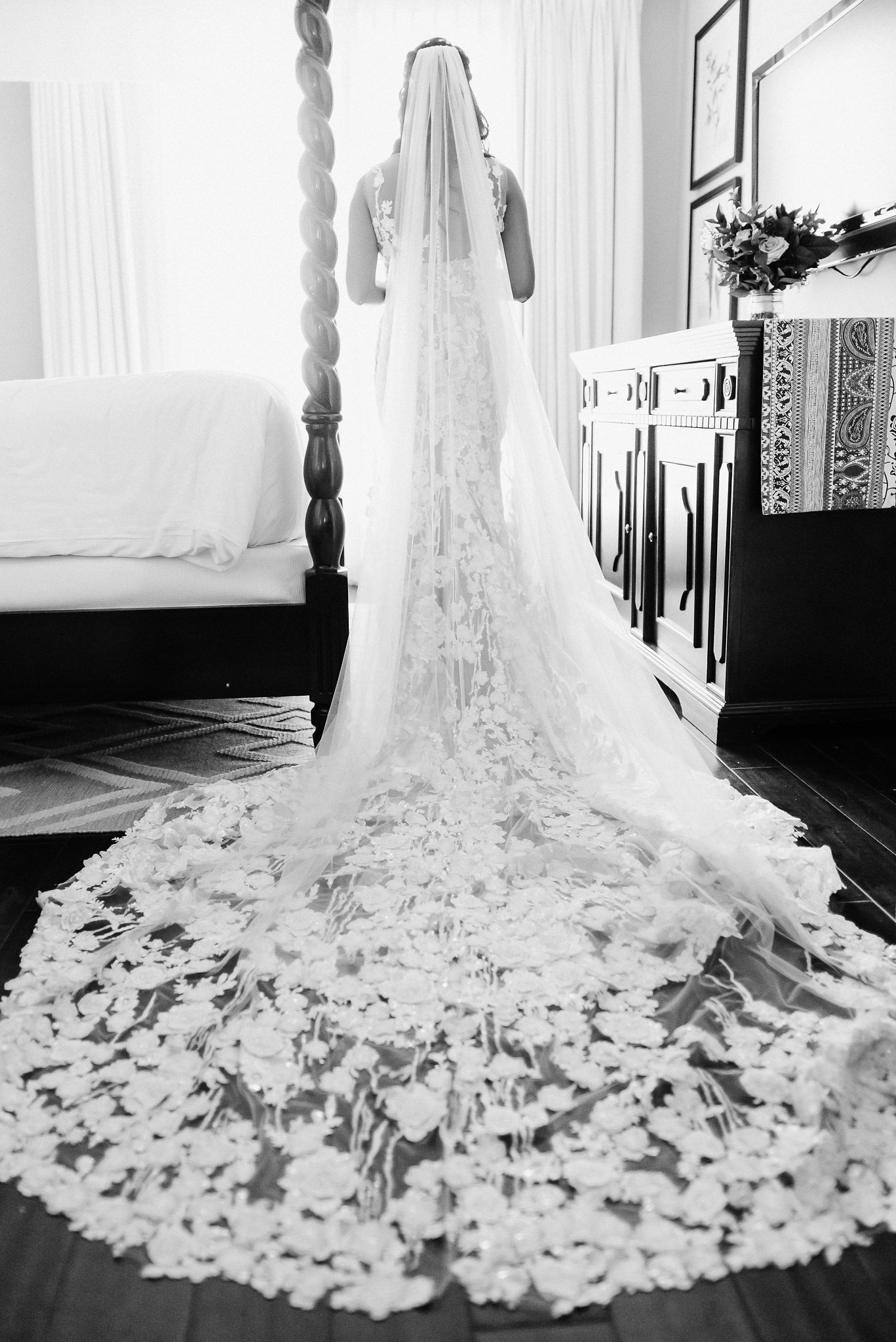 www.santabarbarawedding.com | Grace Kathryn Photography | Santa Barbara Courthouse | Canary Hotel | Amazing Days Events | Bride