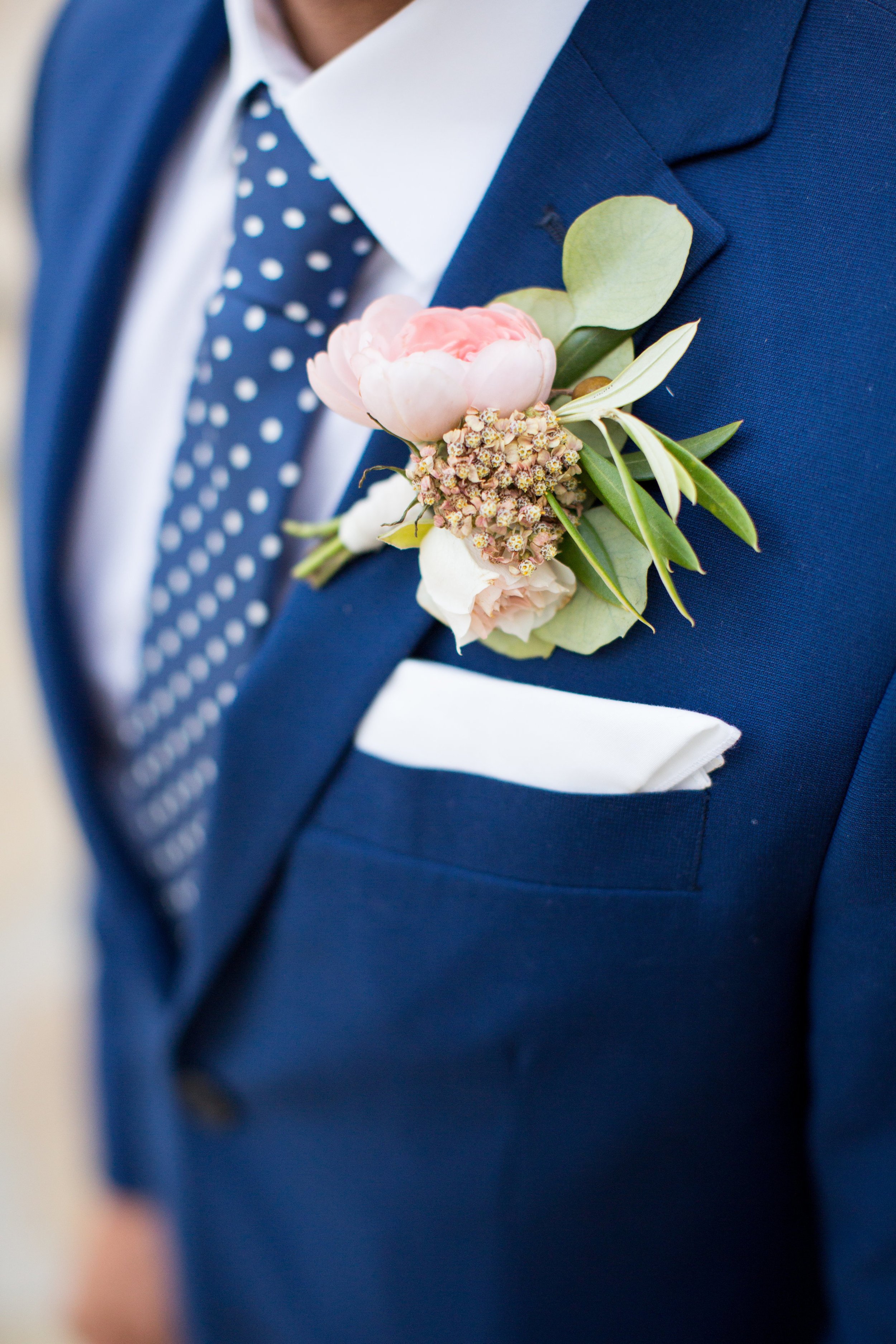 www.santbarbarawedding.com | Anna J Photography | Santa Barbara Courthouse | Selena Marie Weddings &amp; Events for Wedding Planning | Margaret Joan Florals | Groom’s Boutonniere