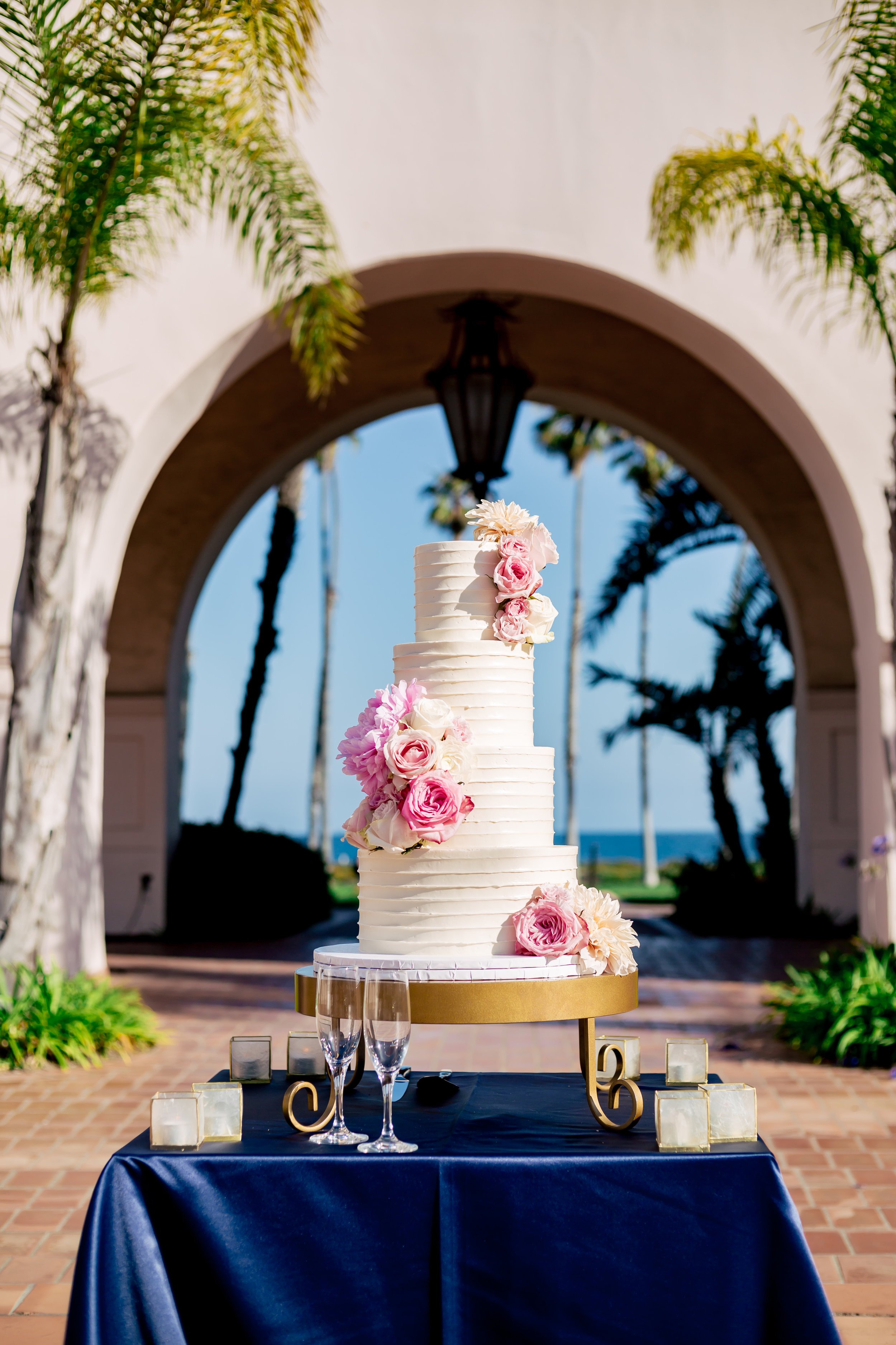 www.santabarbarawedding.com | Rewind Photography | Hilton Santa Barbara Beachfront Resort | Events by M and M | Wedding Cake
