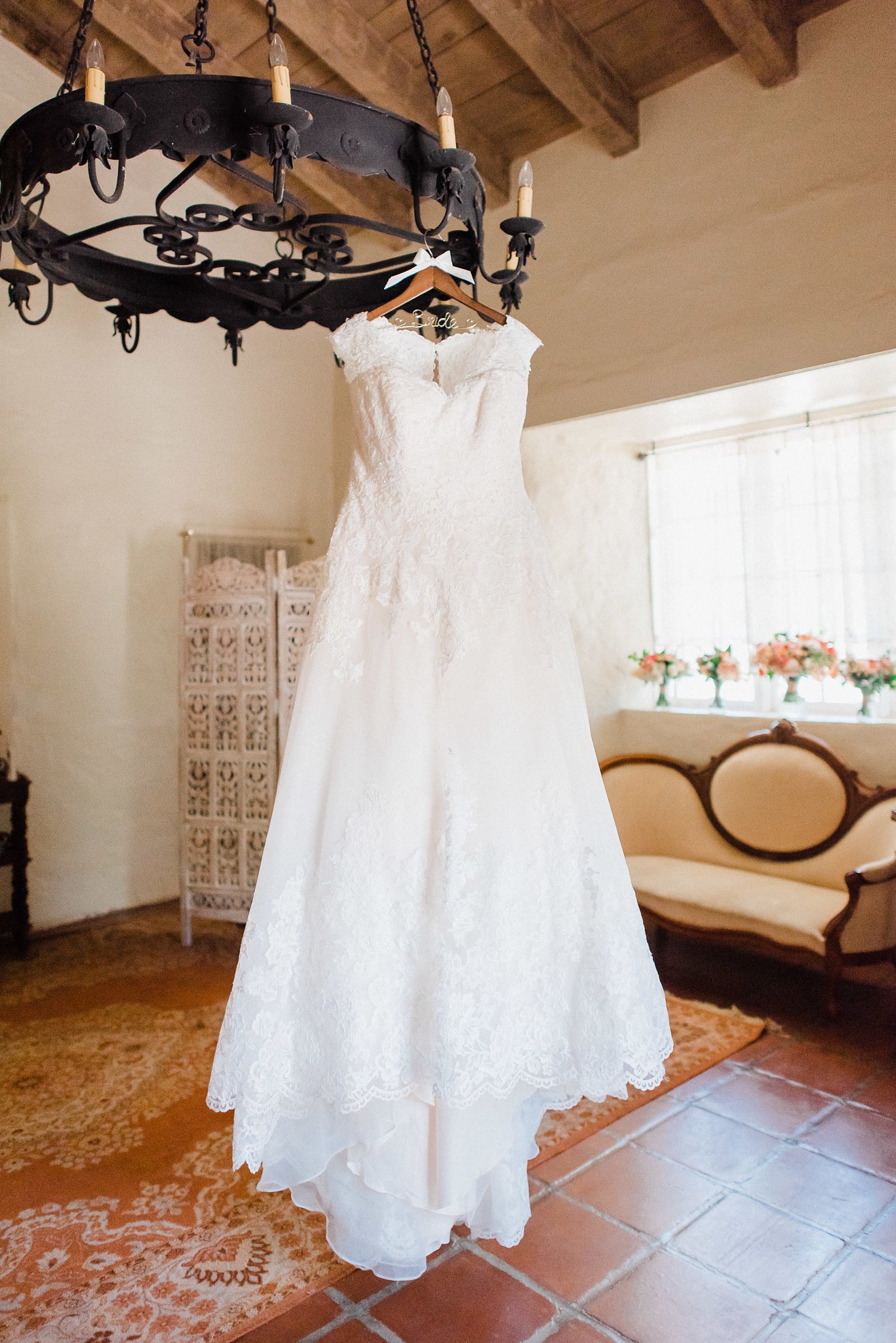 www.santabarbarawedding.com | Grace Kathryn | Santa Barbara Historical Museum | Wedding Gown