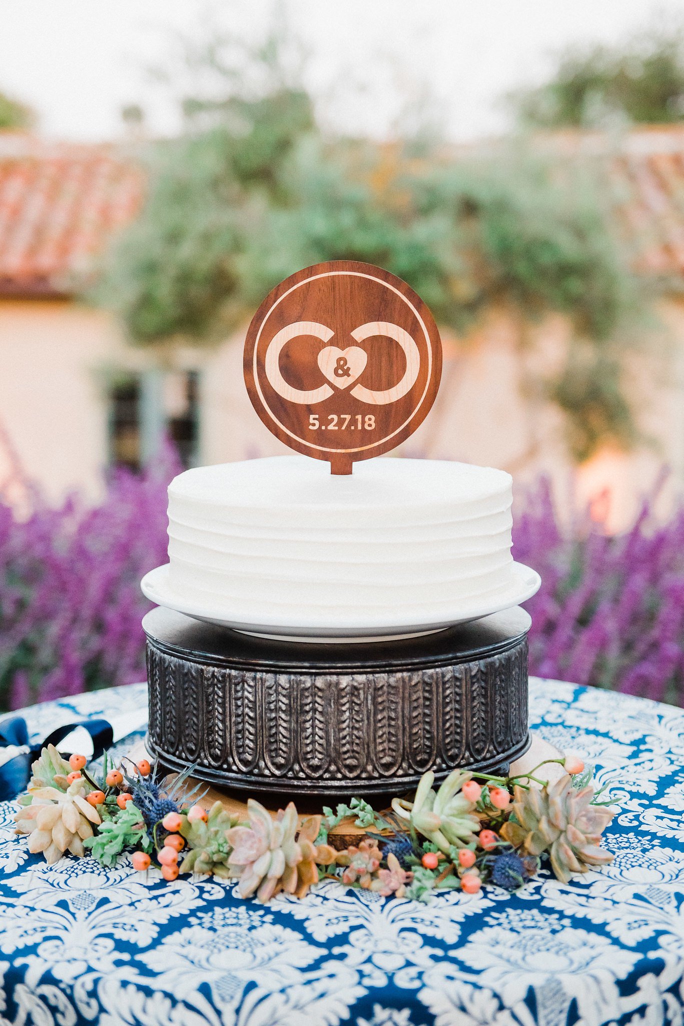 www.santabarbarawedding.com | Grace Kathryn | Santa Barbara Historical Museum | Wedding Cake