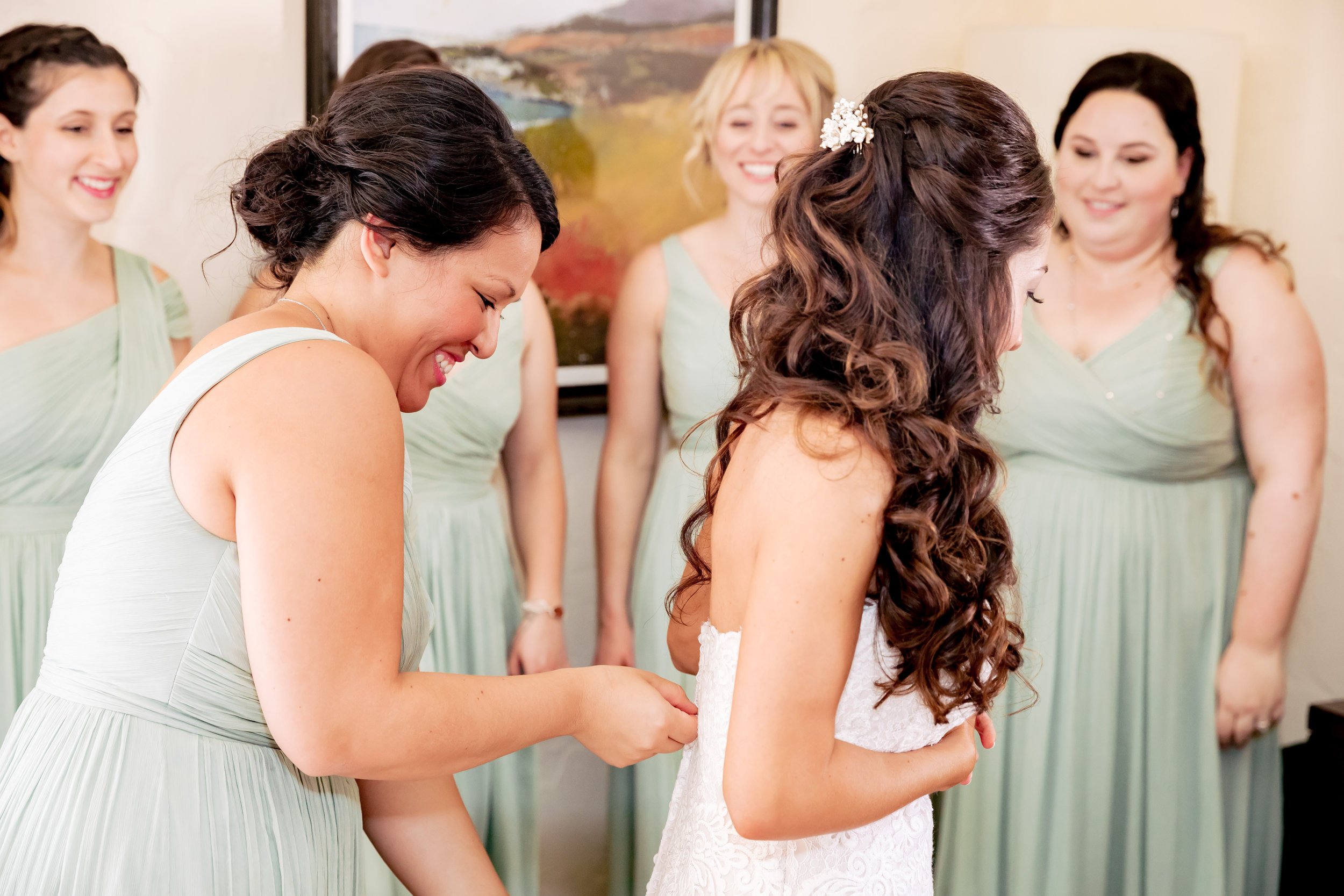 www.santabarbarawedding.com | Rewind Photography | Santa Barbara Sea Center | Events by Fran | Bride Getting Ready