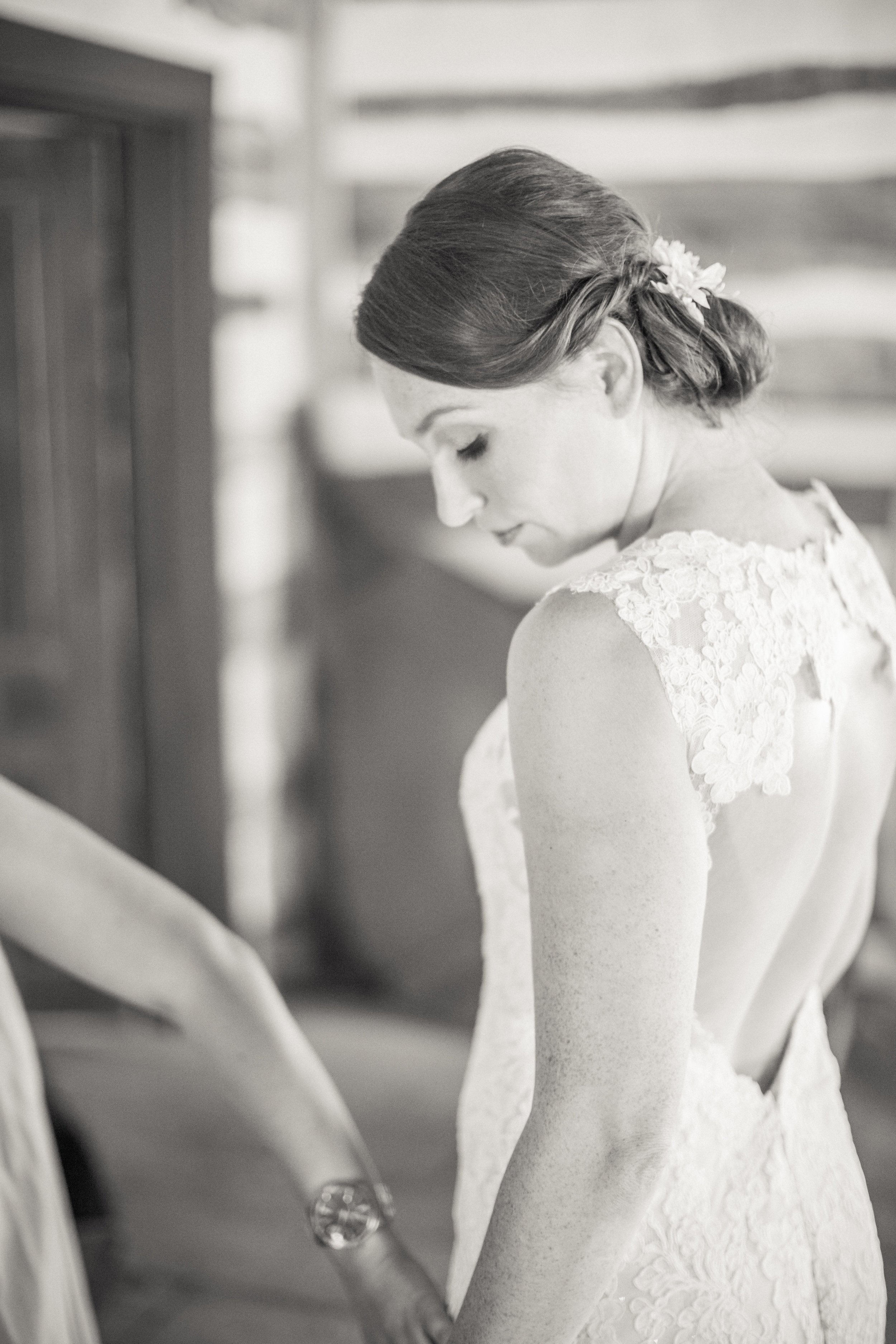 www.santabarbarawedding.com | Kiel Rucker Photography | Joelle Charming Wedding Planner | Figueroa Mountain Farmhouse | Wedding Dress