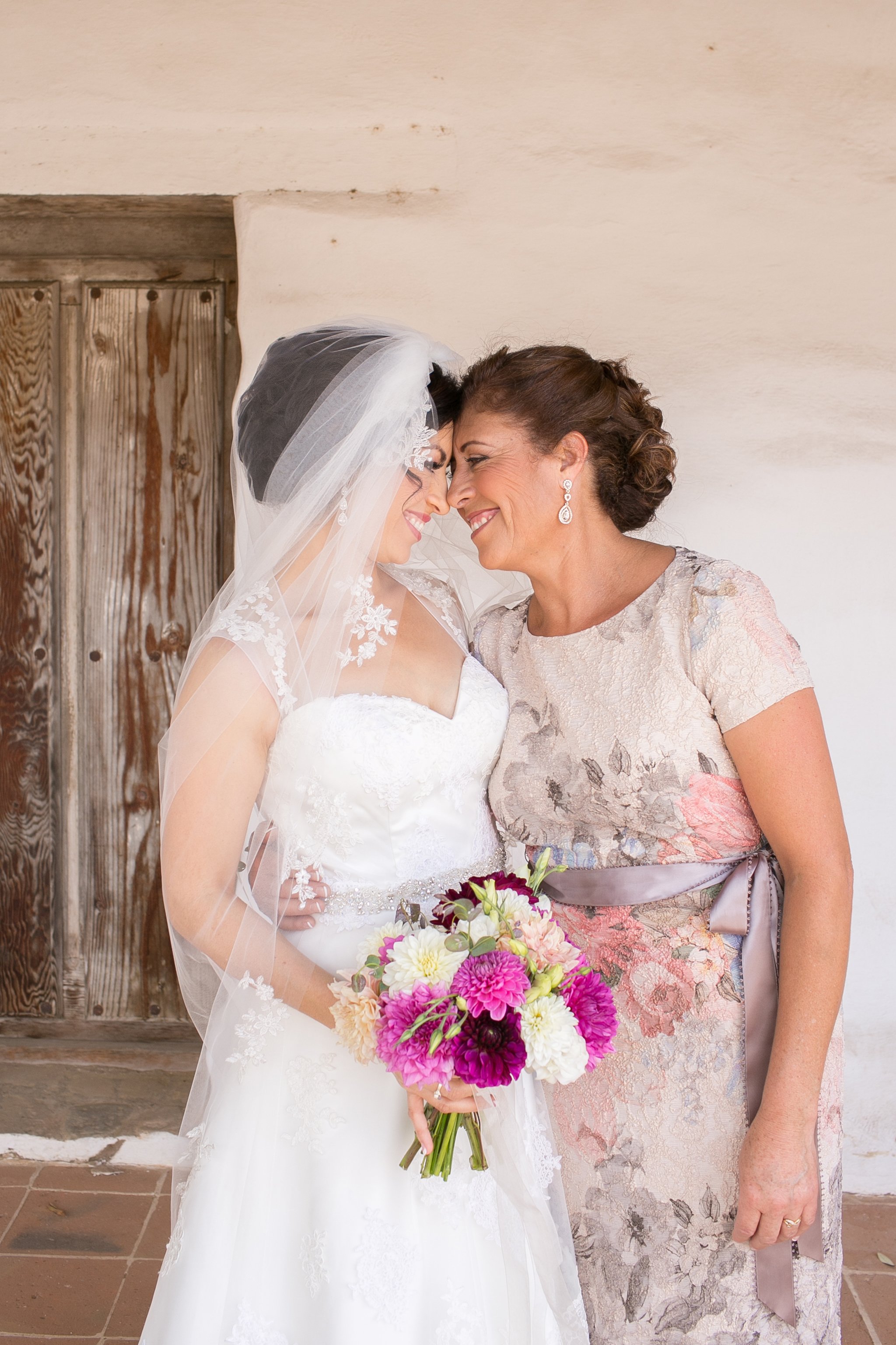 www.SantaBarbaraWedding.com | Kelsey Crews Photography | Mother Daughter First Look | Mothers Day
