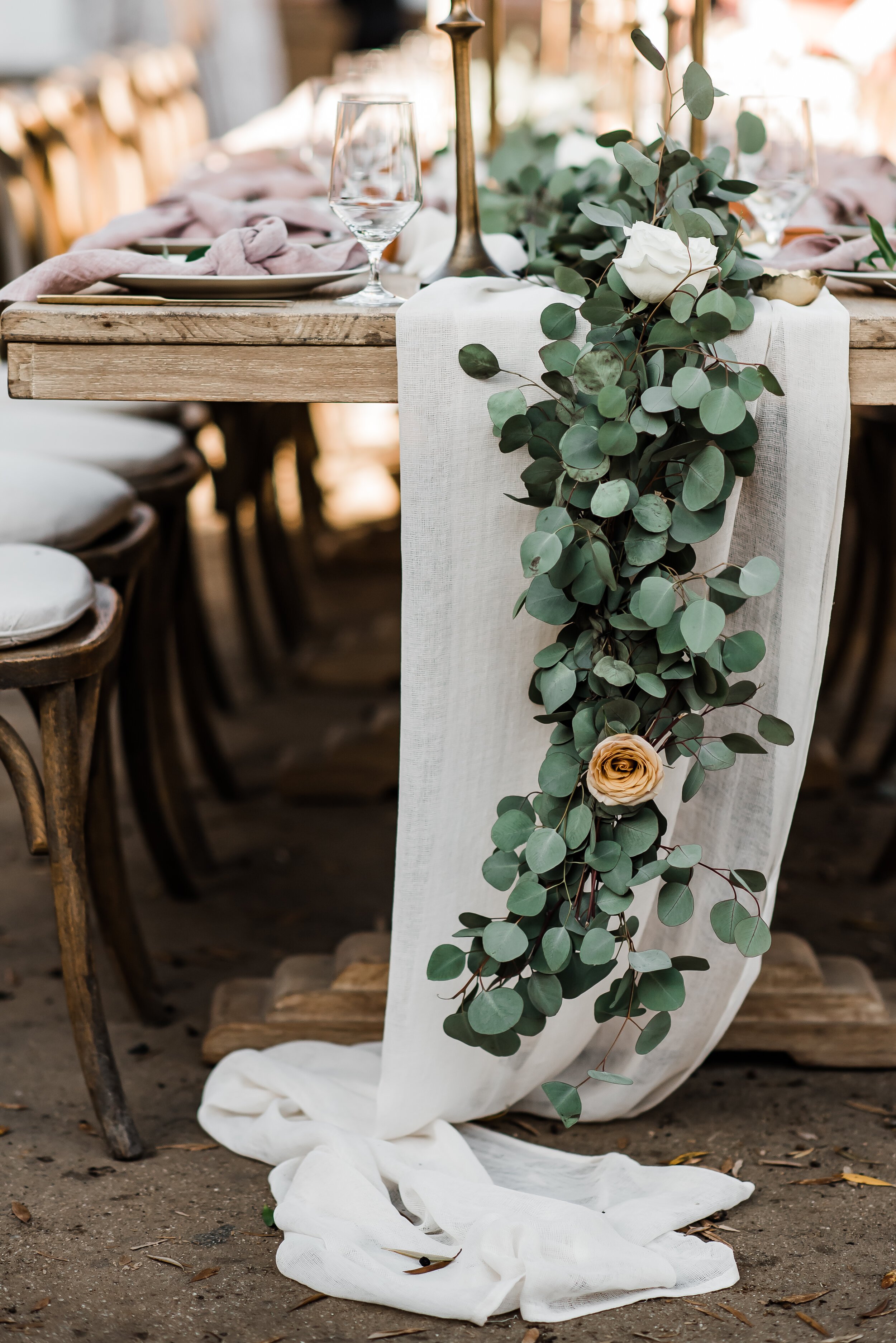 www.santabarbarawedding.com | Michelle Ramirez Photography | Casa De La Guerra | Events by Maxi | The Tent Merchant | Alexis Ireland Florals | La Tavola | FOLD | wedding reception table decor