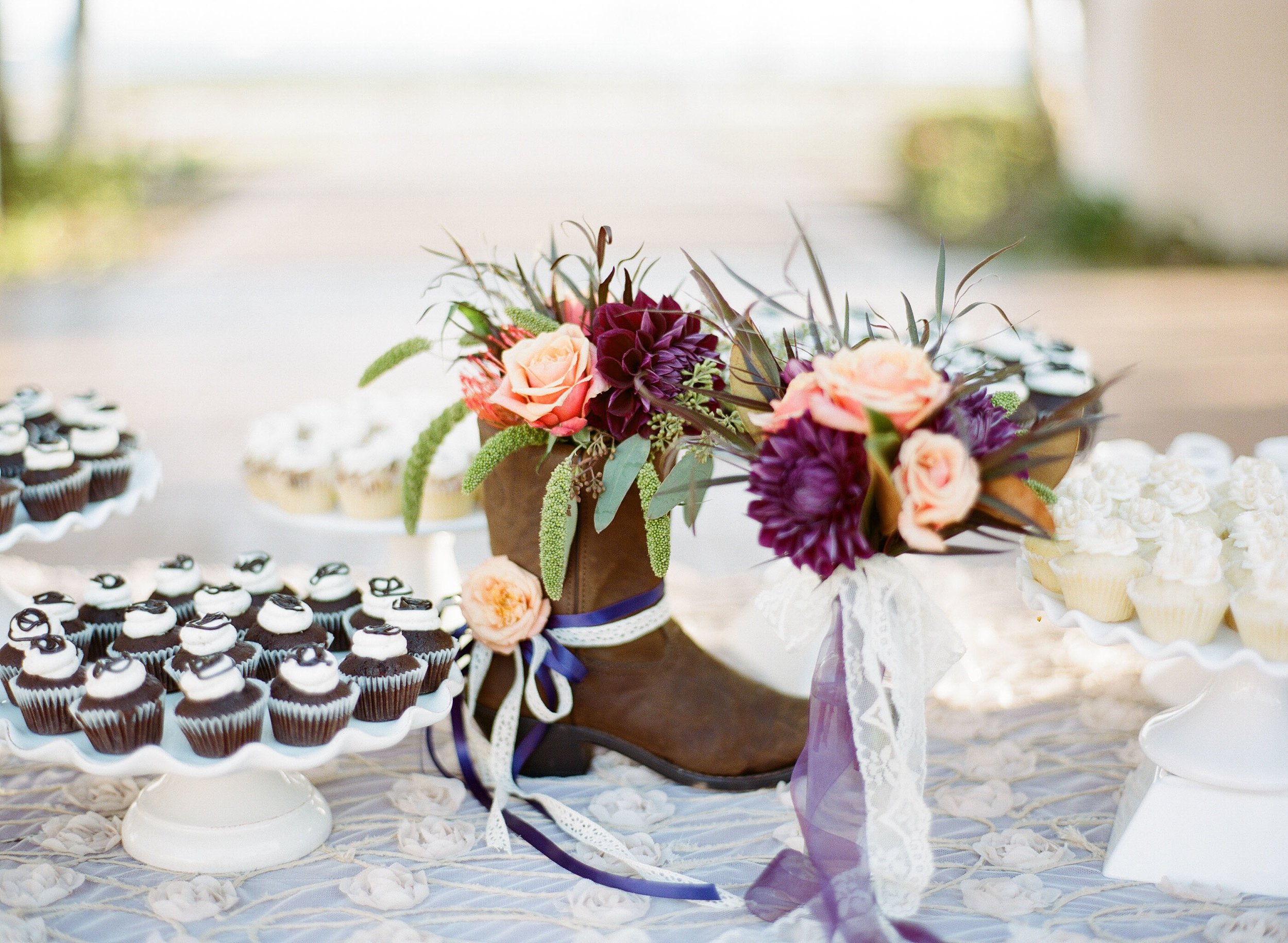 www.santabarbarawedding.com | Clarissa Koenig | Felici Events | Hilton Santa Barbara Beachfront Resort | Dessert Table