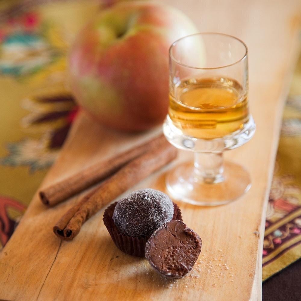 www.santabarbarawedding.com | Jessica Foster Confections | Milk Chocolate Cinnamon-Apple Truffles