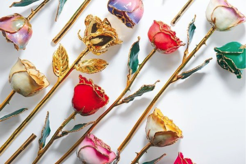 www.santabarbarawedding.com | Fine Jewelry Wholesaler | Colorful 24K Gold Dipped Roses