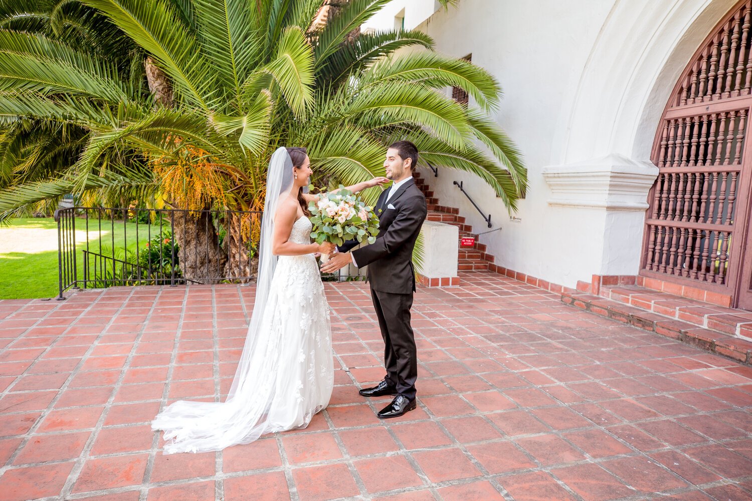 www.santabarbarawedding.com | Kiernan Michelle Photography | Santa Barbara Courthouse | Sohi Productions | Bride and Groom First Look
