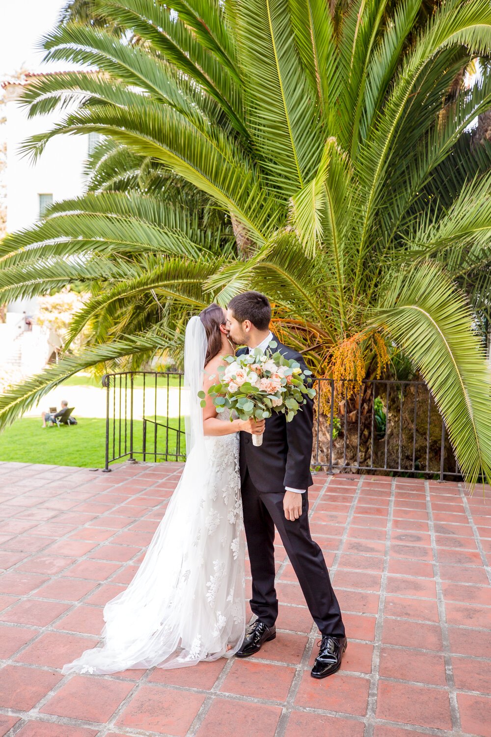 www.santabarbarawedding.com | Kiernan Michelle Photography | Santa Barbara Courthouse | Sohi Productions | Bride and Groom Share a Kiss