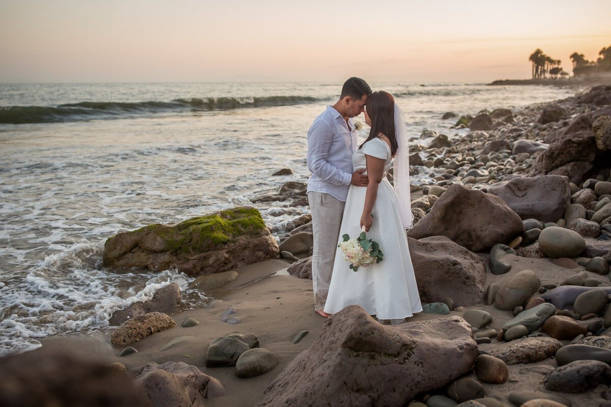 www.santabarbarawedding.com | Elizabeth Victoria Photography | Crowne Plaza Ventura