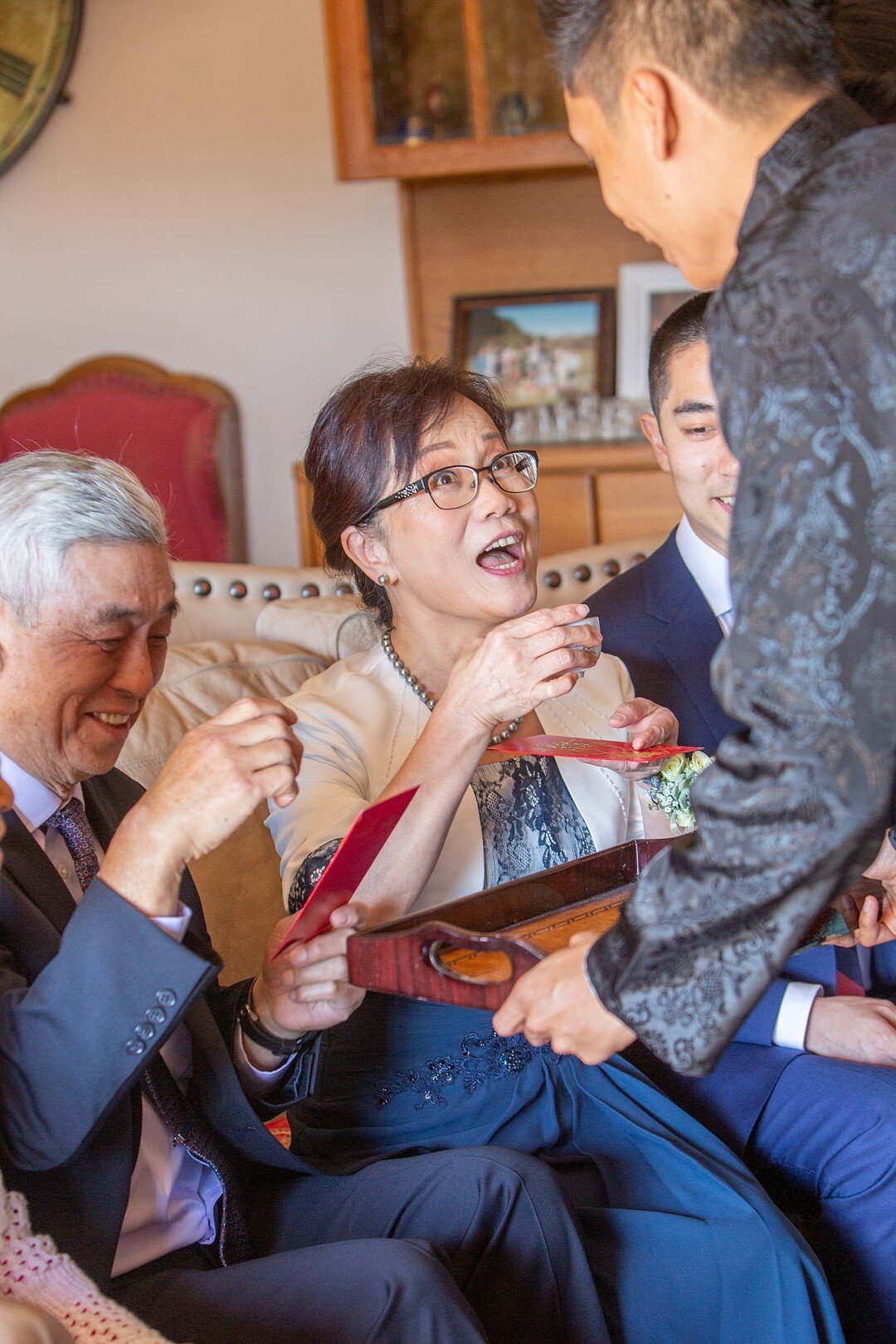 www.santabarbarawedding.com | Castle Nolan | Renoda Campbell | Family Members at Tea Ceremony