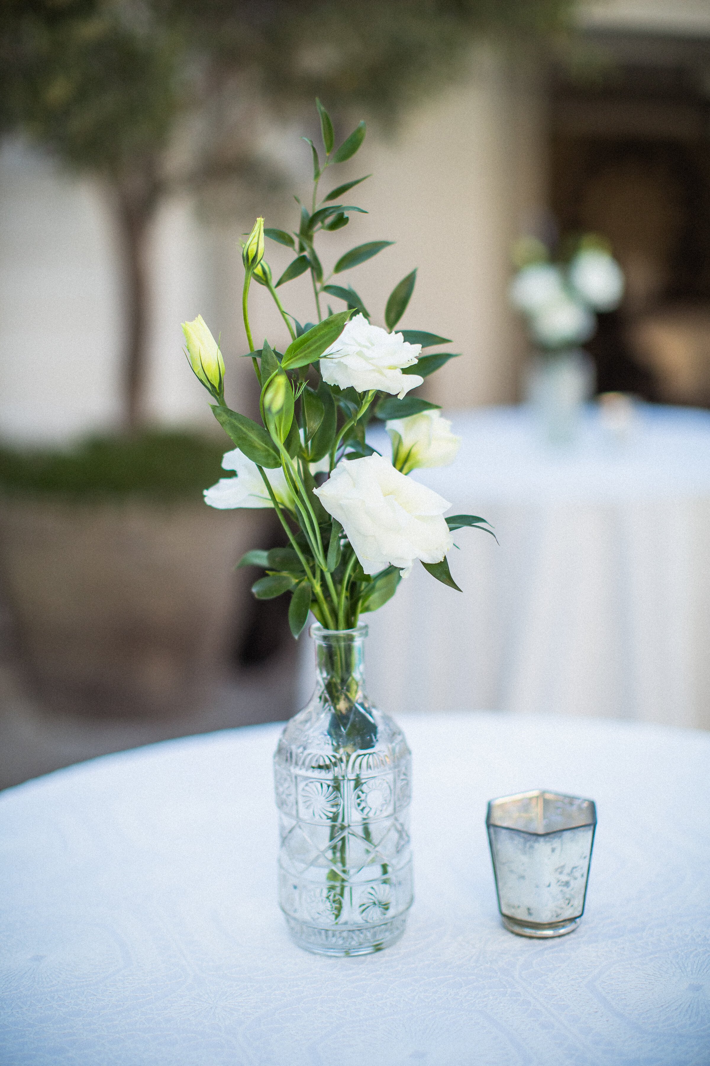 www.santabarbarawedding.com | Fess Parker Wine Country Inn | Montana Dennis | Renae’s Bouquet | Town and Country Event Rentals | Flowers on Table