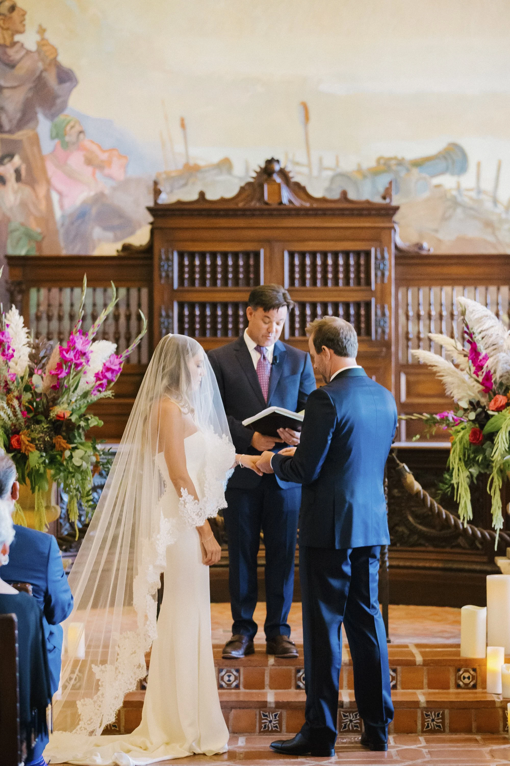 www.santabarbarawedding.com | Santa Barbara Courthouse | Canary Hotel | Aurelia D’Amore Photography | Ceremony | Bride and Groom