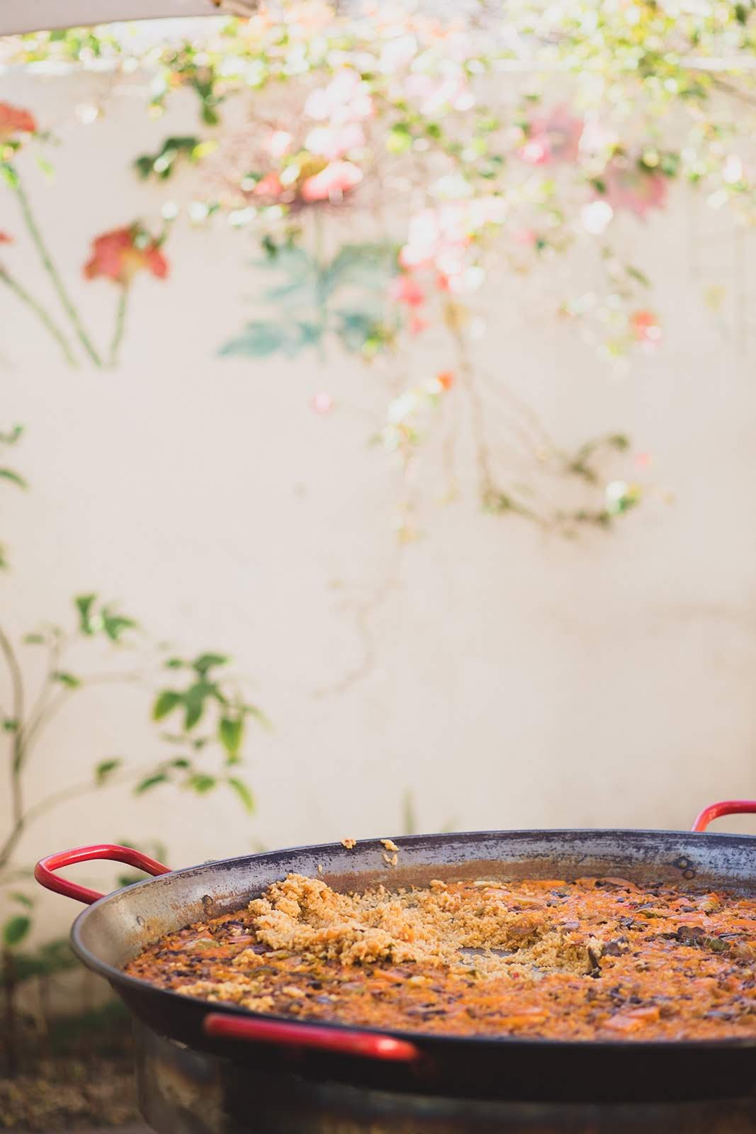 www.santabarbarawedding.com | Loquita | Live Paella Experience