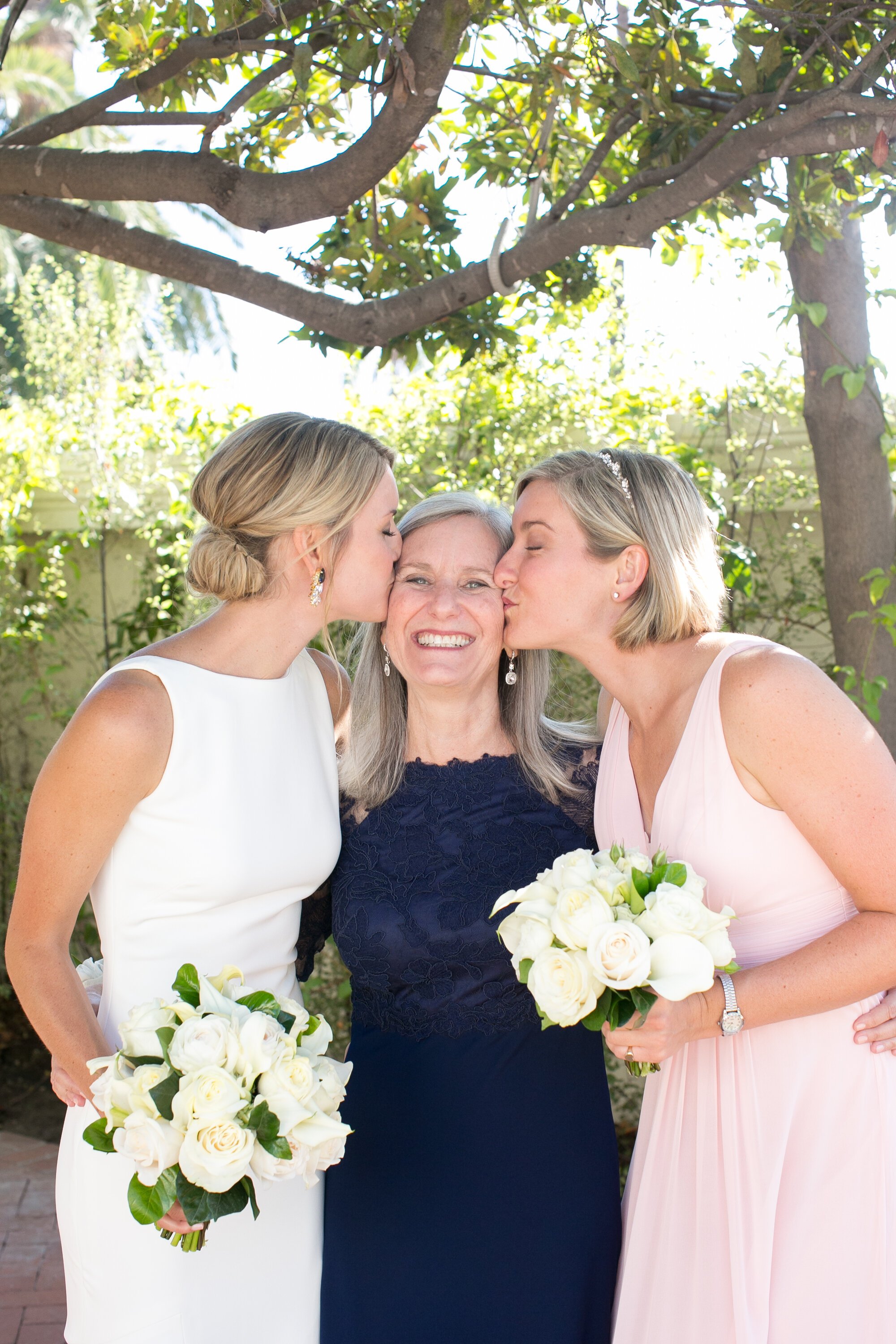 www.santabarbarawedding.com | Kelsey Crews Photo | Santa Barbara Club | Felici Events | Grass Roots | Bride and Sister with Their Mom