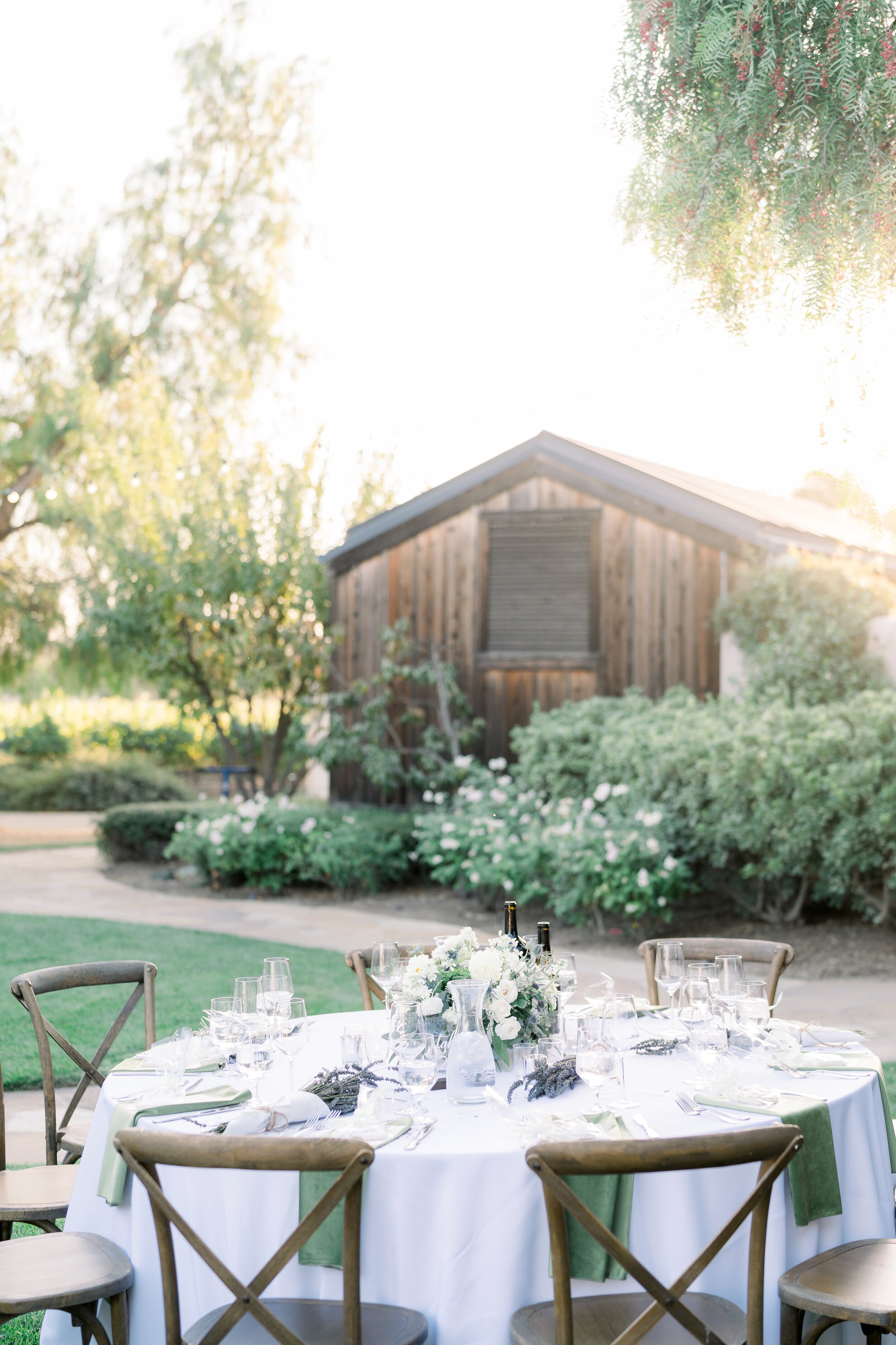 www.santabarbarawedding.com | We Heart Photography | Roblar Winery | Elizabeth Ginder Events | Alexis Ireland Florals | Santa Ynez Valley Elite Events | Reception Table Set Up