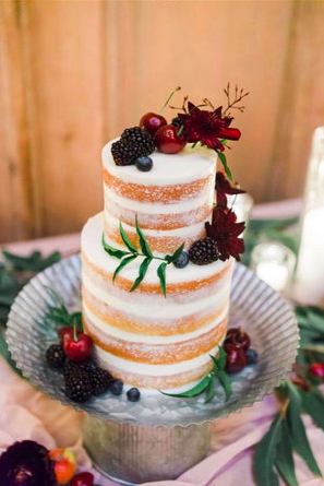 www.santabarbarawedding.com | Lele Patisserie | Naked Vanilla Cake with Berries