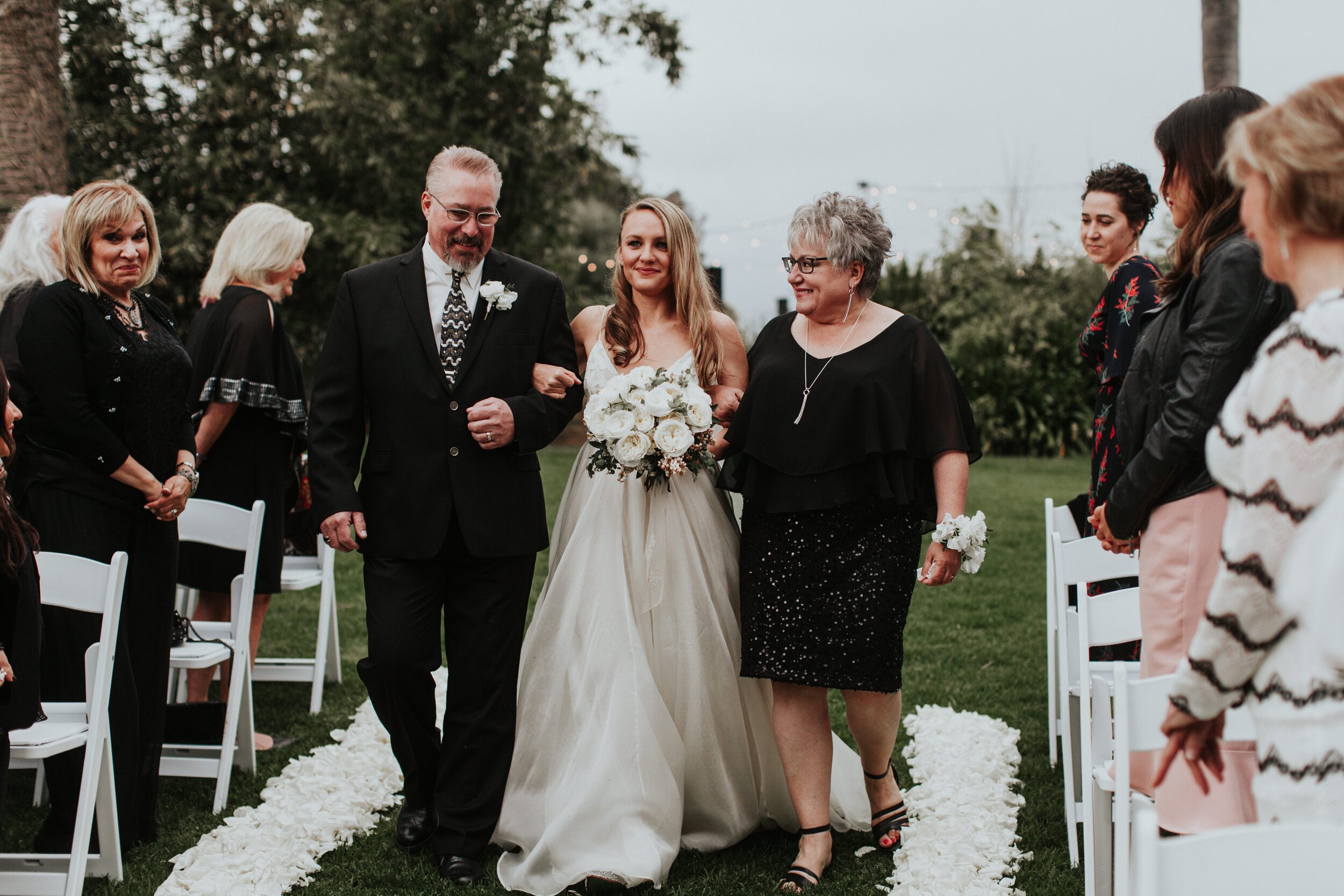 www.santabarbarawedding.com | Santa Barbara Zoo | XOXO Weddings | Alexandra Wallace | Louloudi Design | Crowd Theory Entertainment | Geoff Rivers | Bride Walking Down the Aisle