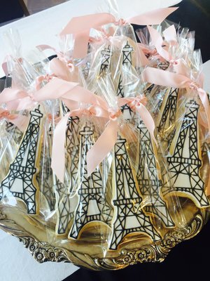 www.santabarbarawedding.com | Lele Patisserie | Eiffel Tower Cookies