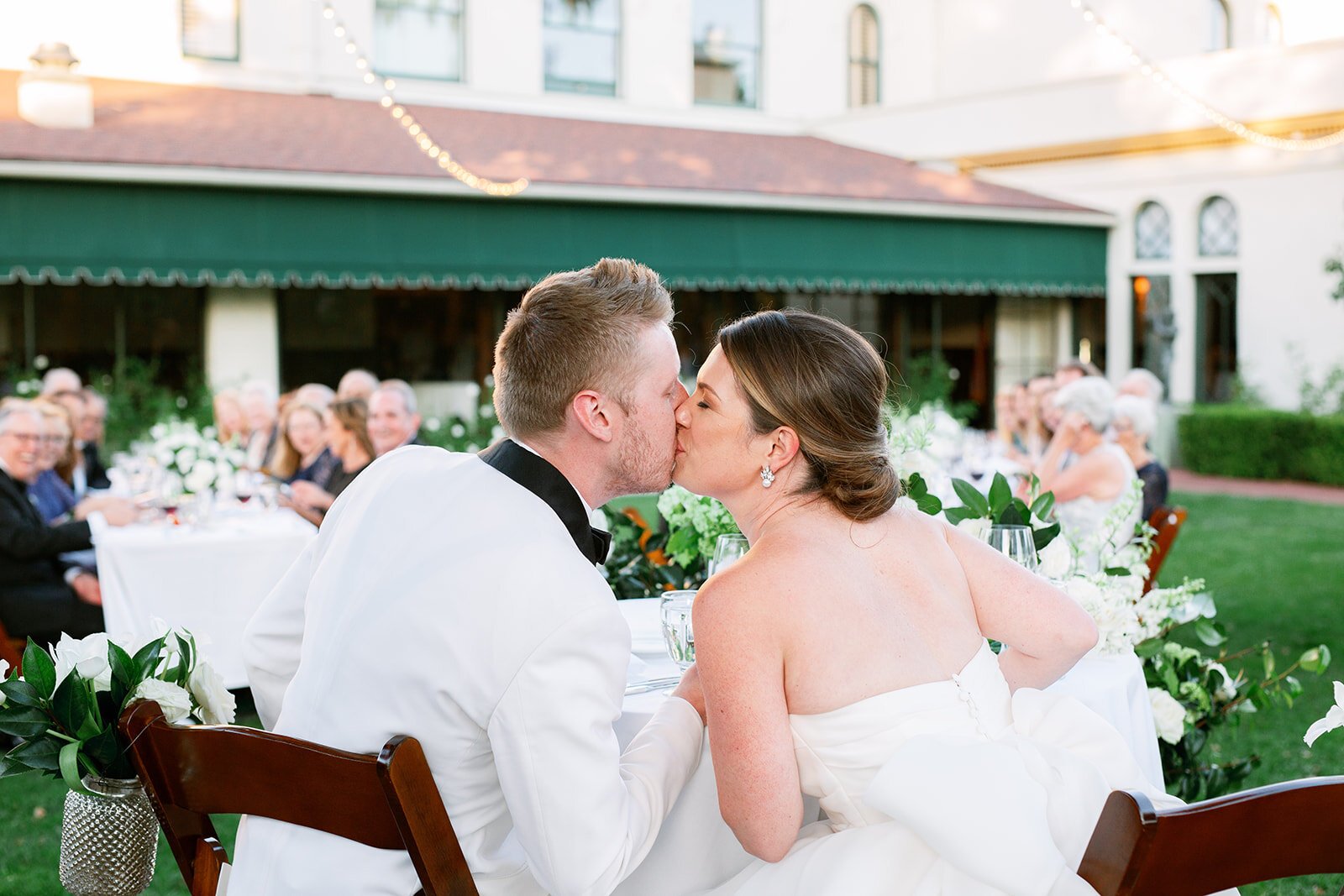 www.santabarbarawedding.com | The Santa Barbara Club | Amazing Days Events | Anna Delores | Anna Le Pley Taylor | Anne Barge | Bride and Groom Kiss at the Reception