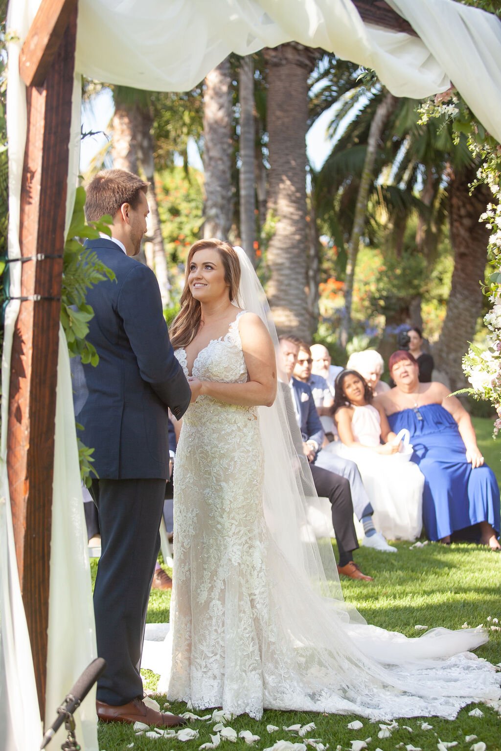 www.santabarbarawedding.com | Santa Barbara Zoo | Events by Rincon | Sarita Relis Photography | Grass Roots | Pretty Please Beauty | Beauty and Motion | Bride and Groom at the Ceremony 