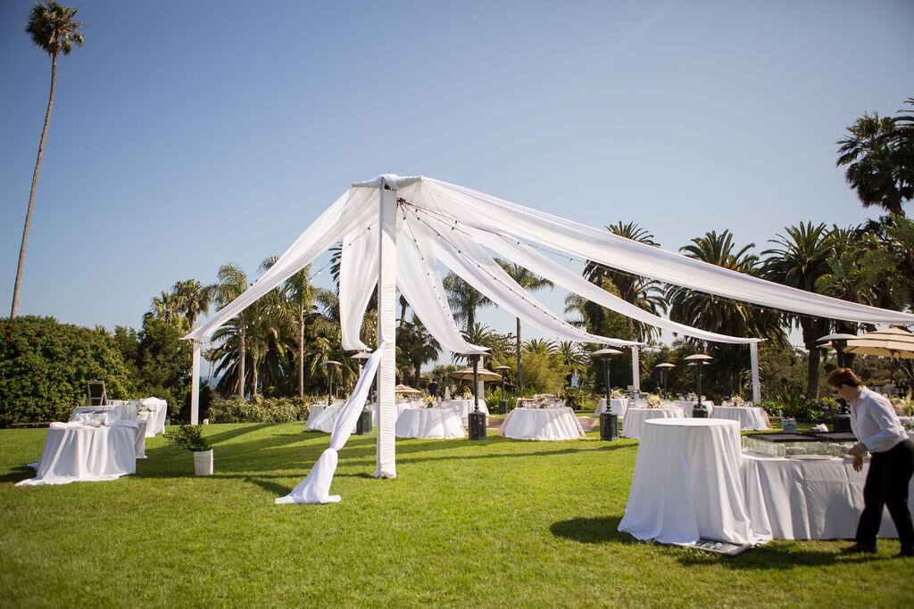 www.santabarbarawedding.com | Santa Barbara Zoo | Events by Rincon | Sarita Relis Photography | Reception Table Set Up