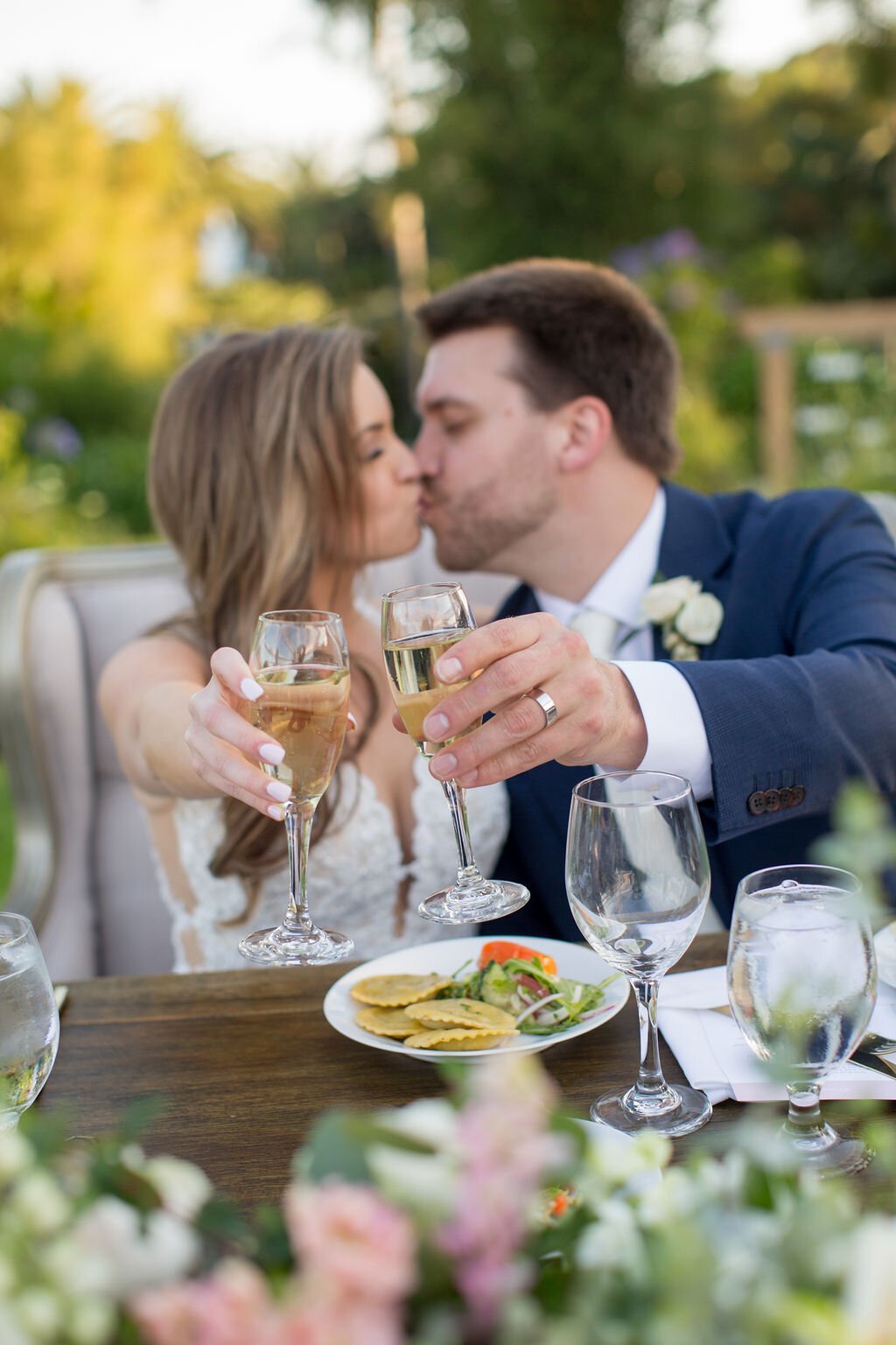 www.santabarbarawedding.com | Santa Barbara Zoo | Events by Rincon | Sarita Relis Photography | Grass Roots | Bride and Groom Toasting at the Reception 