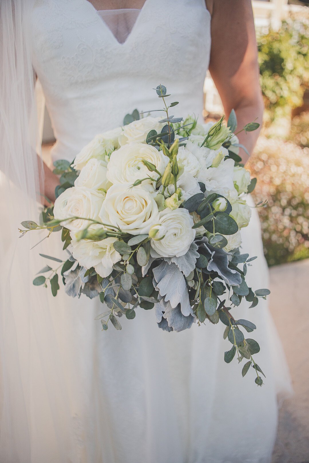 Copy of www.santabarbarawedding.com | Simple Joie Photography | High Ridge Manor | Eclectic Affairs Wedding Planner | Albert’s Florist | Bride's bouquet