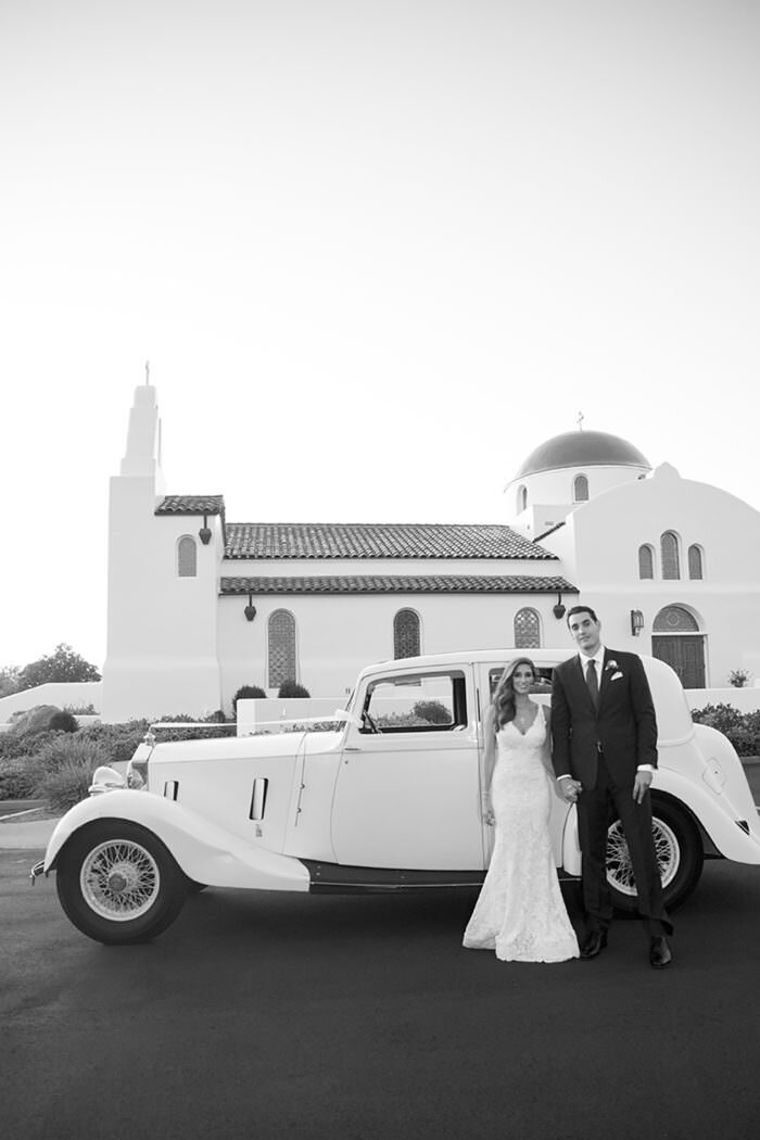 www.santabarbarawedding.com | Kristen Beinke Photography | Santa Barbara Polo &amp; Racquet Club | Alexandra Kolendrianos | Precious &amp; Blooming | Bride and Groom with Vintage Car
