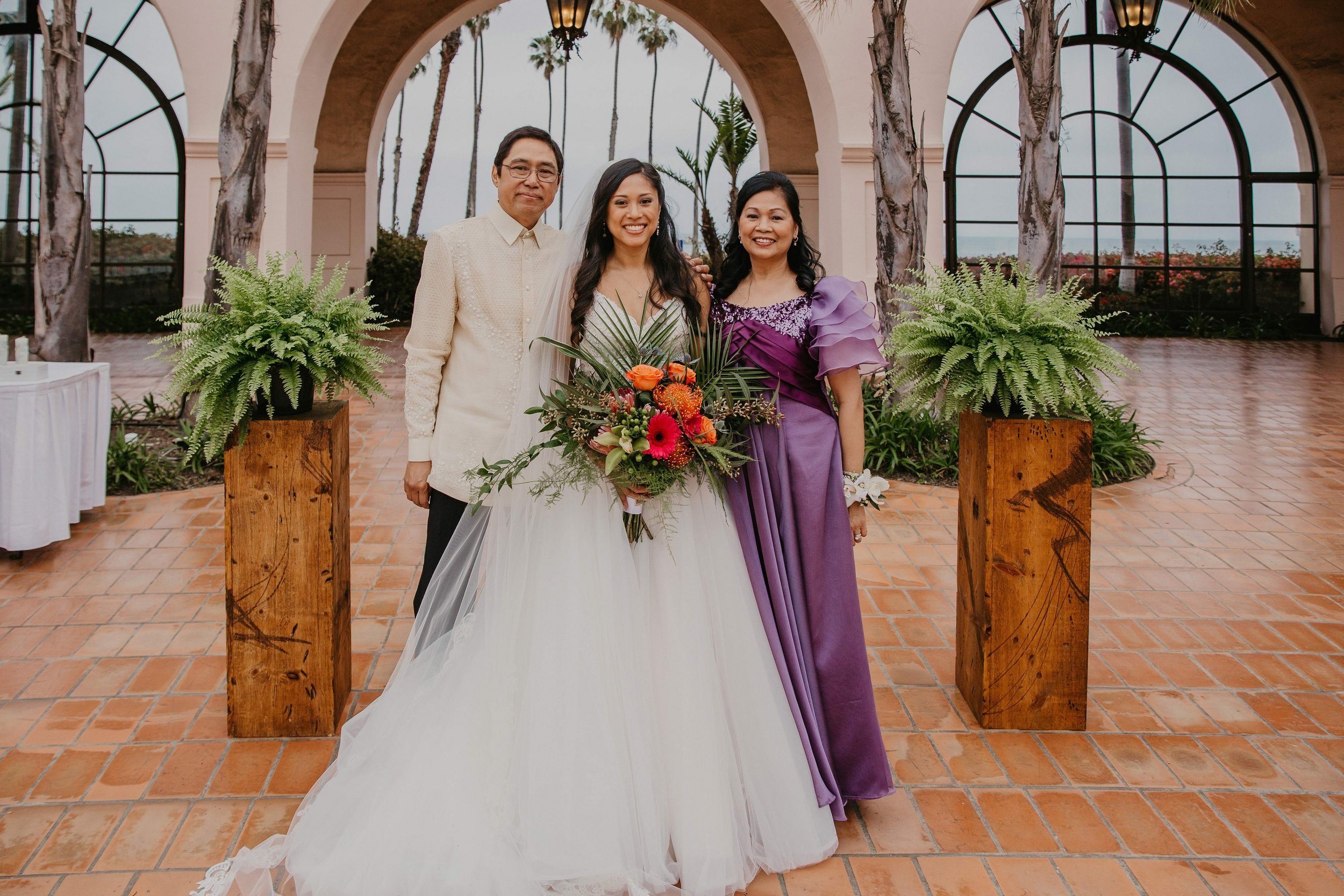 www.santabarbarawedding.com | Candice Marie Photography | Hilton Santa Barbara Beachfront Resort | Dalina Klan | Once in a Lifetime Weddings | Alpha Floral | Bride with Parents