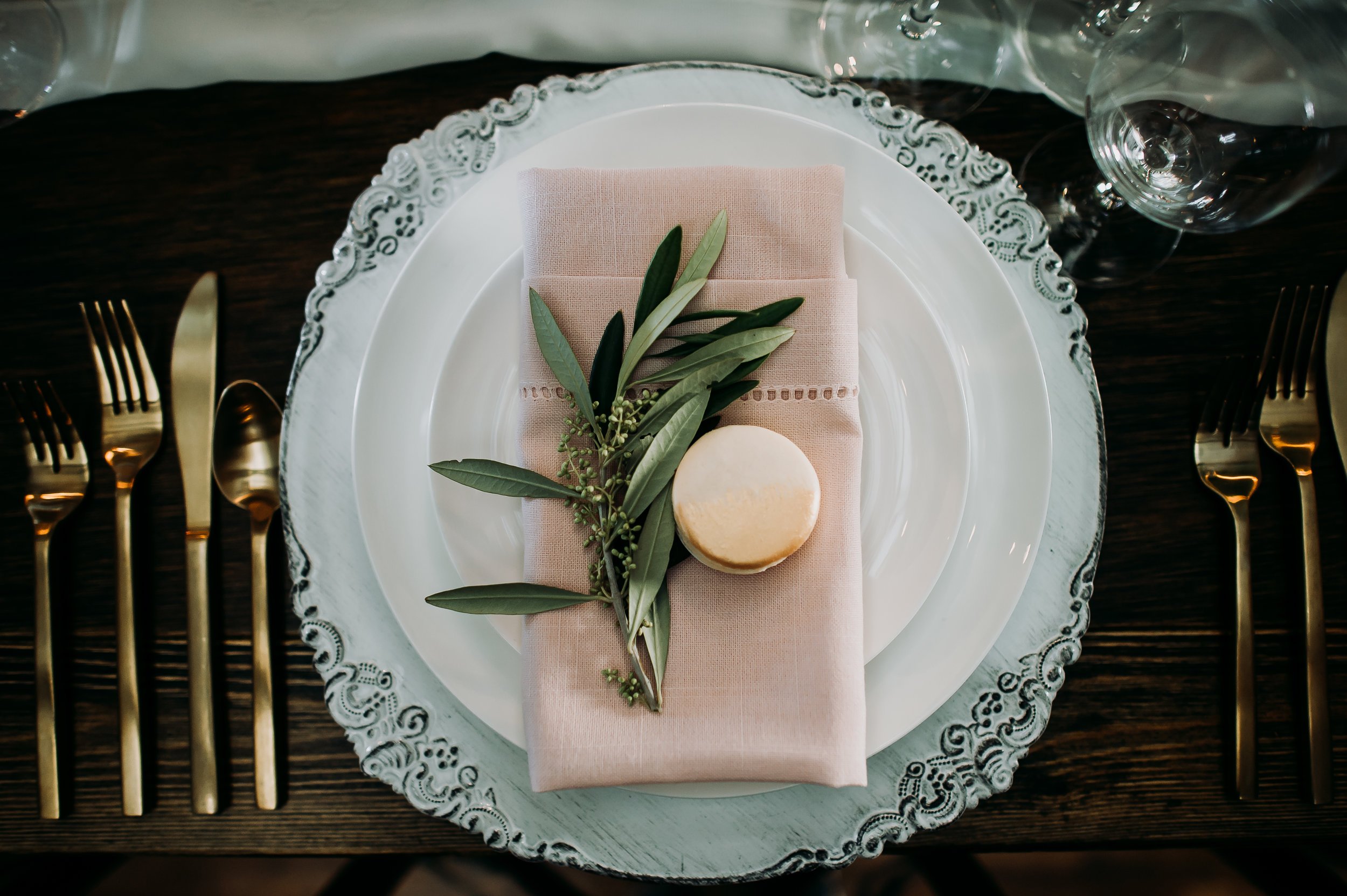 www.santabarbarawedding.com | Michelle Ramirez Photography | Zaca Creek | Wünderland Co. | Tangled Lotus | Amigo Party Rentals | Dreams America Linens | Golden Mittens Bakery | Wedding table setting