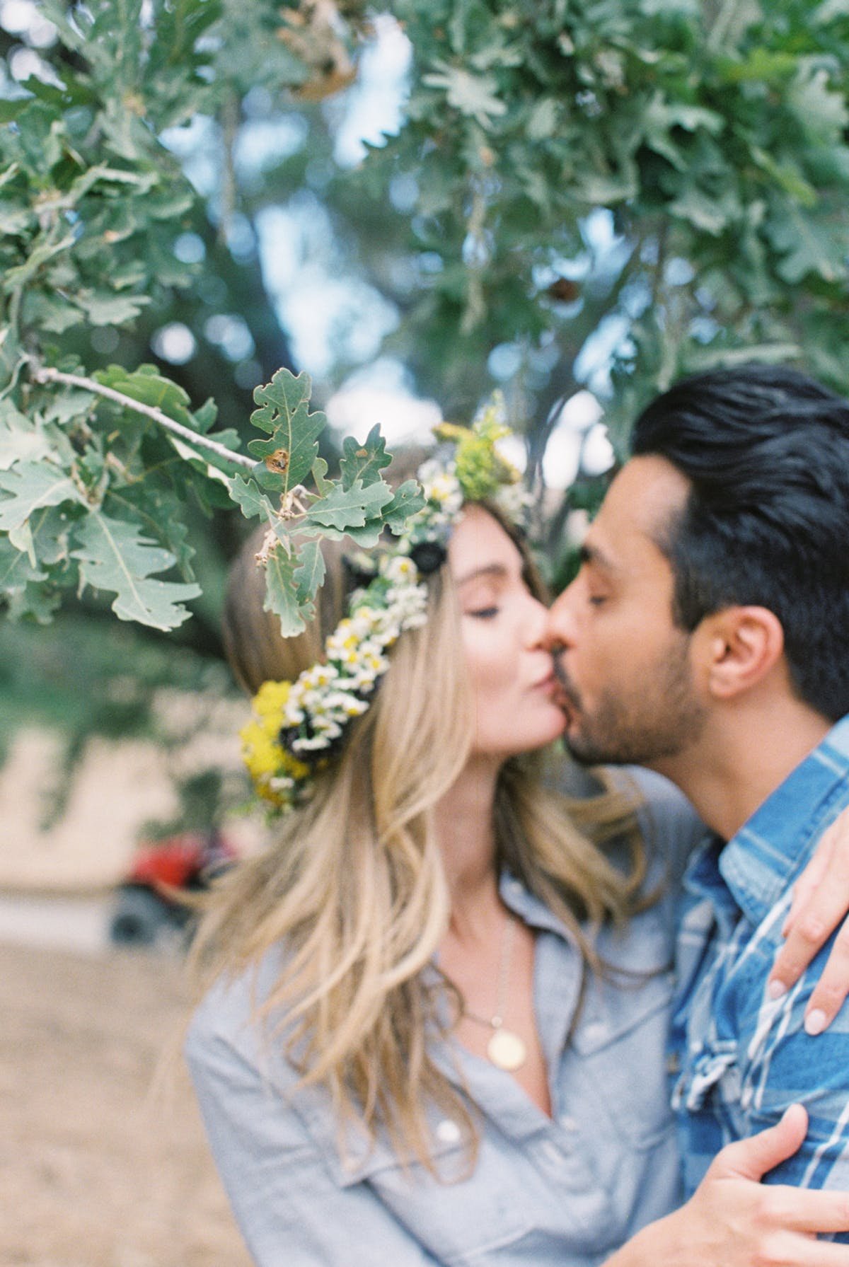 www.santabarbarawedding.com | Michael + Anna Costa Photography | Refugio Ranch | Alegria by Design | Like a Letter Videography | Anna Le Pley Taylor | Couple Kisses