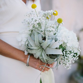 www.santabarbarawedding.com | FiftyFlowers | Laid Back Modern Wedding Florals