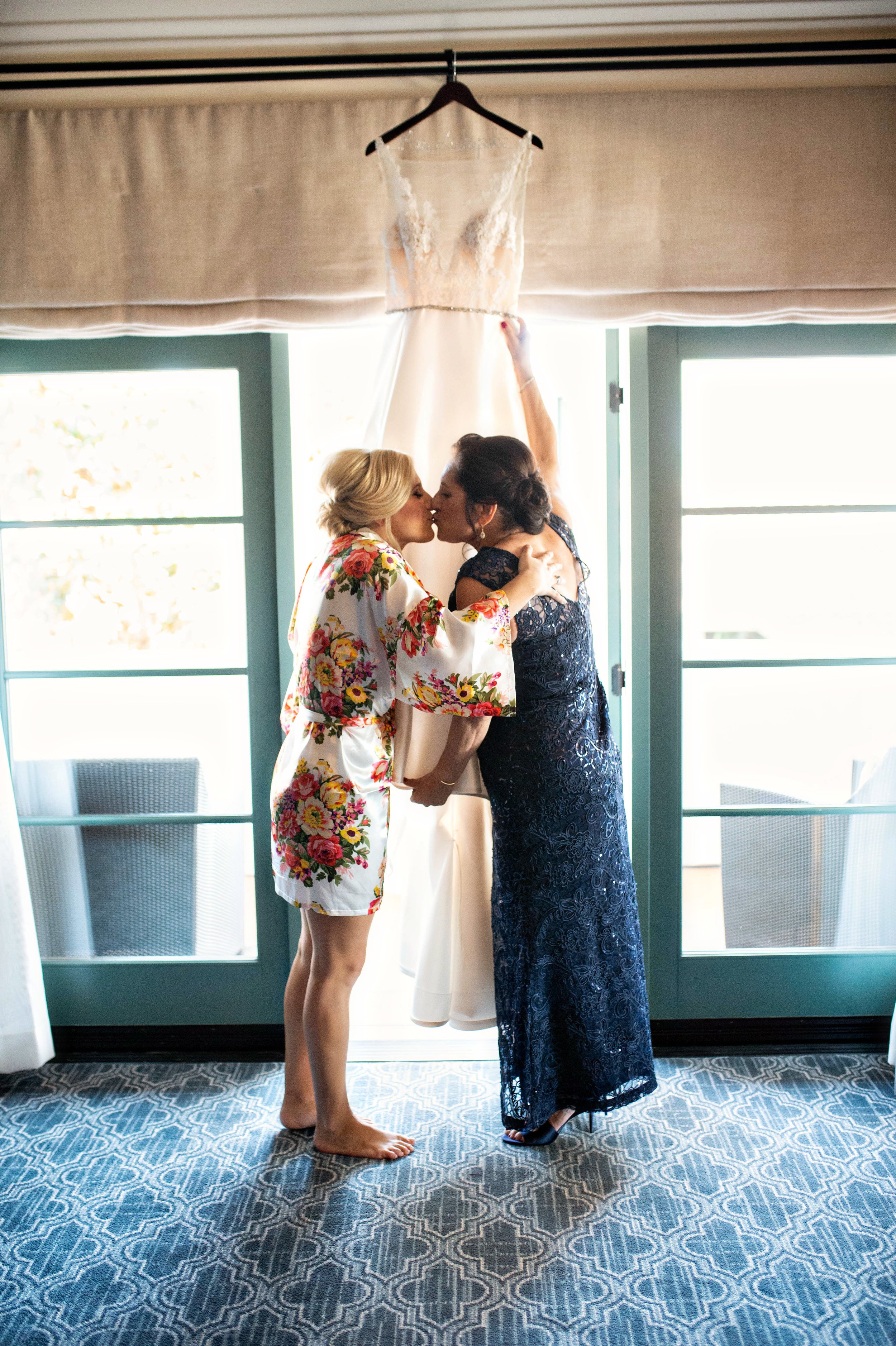 www.santabarbarawedding.com | Laurie Bailey | Ojai Valley Inn | Amber Weir Weddings &amp; Events | Luna Bella | Bride and Mother Embrace Before Ceremony