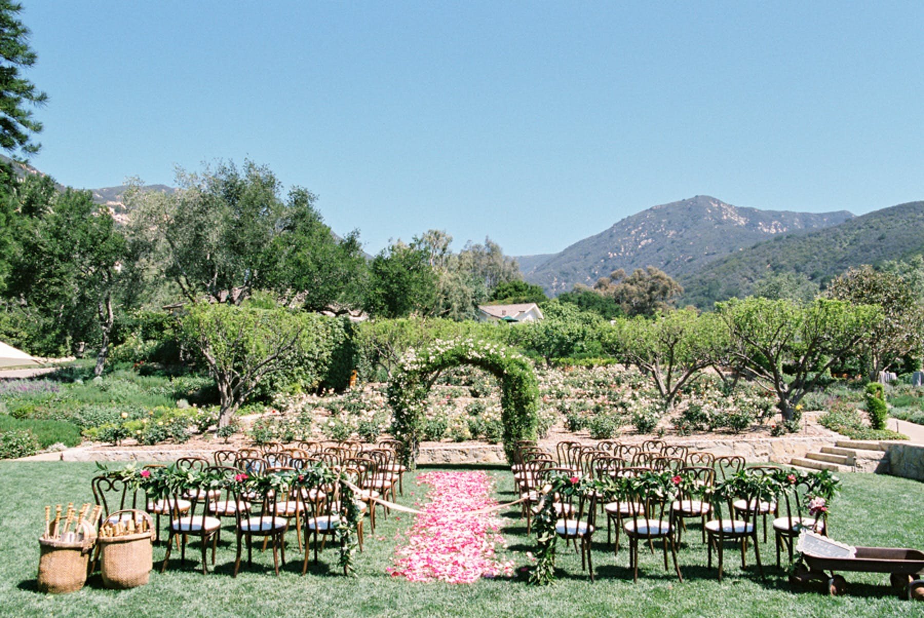 www.santabarbarawedding.com | Michael + Anna Costa Photography | San Ysidro Ranch | Twine Events | Found Vintage Rentals | Ceremony Set Up