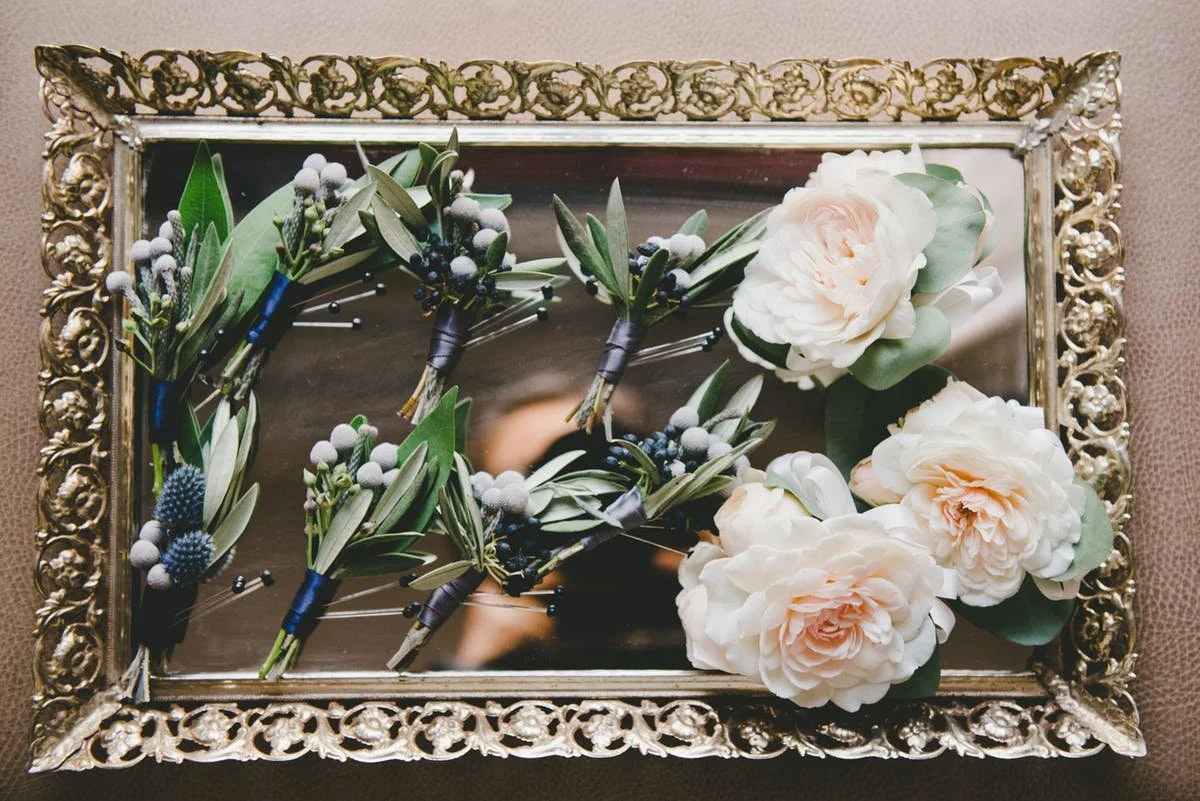 www.santabarbarawedding.com | Bacara Resort &amp; Spa | Alegria By Design | onelove photography | Boutonnieres 