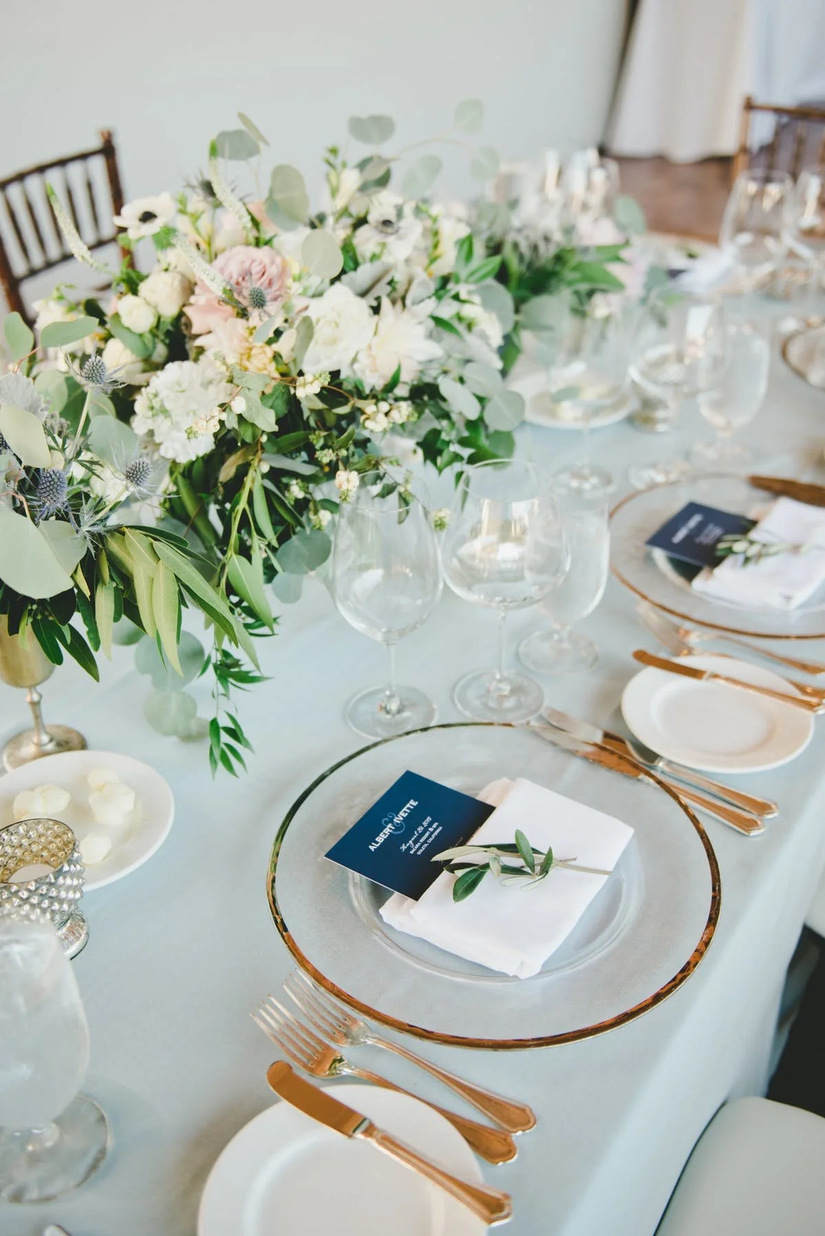 www.santabarbarawedding.com | Bacara Resort &amp; Spa | Alegria By Design | onelove photography | Reception Place Setting