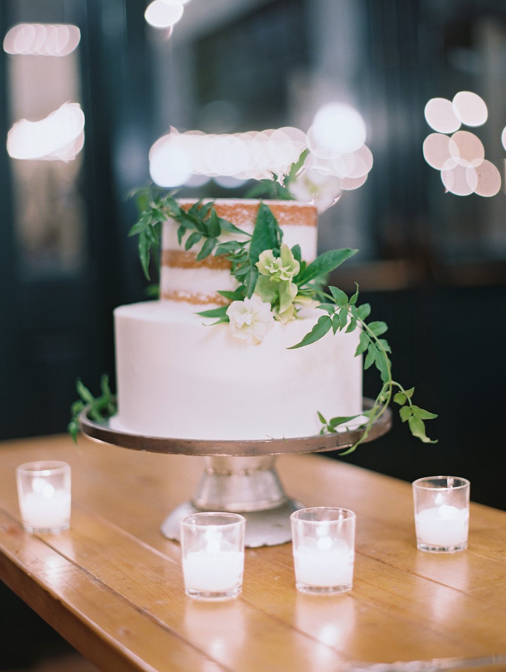 www.santabarbarawedding.com | Soleil Events | Mattei's Tavern | Wedding Cake