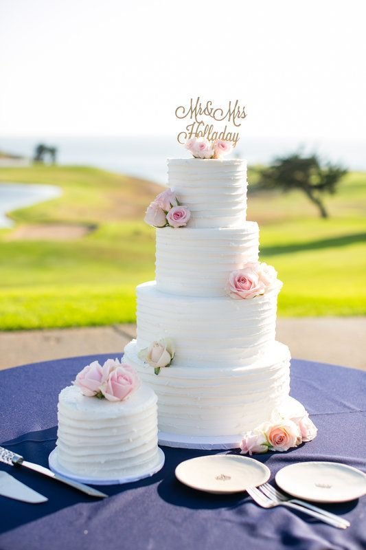santabarbarawedding.com | Sandpiper Golf Club | Wedding location | Golf Course Cake