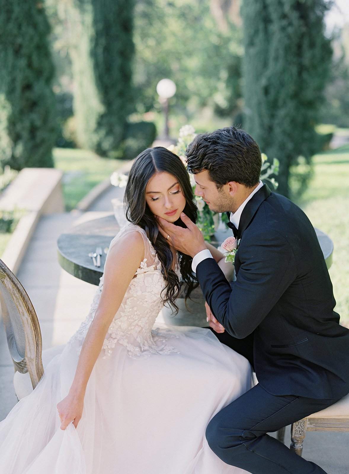 www.santabarbarawedding.com | Besame Floral | Carrie King Photography | Styled Shoot | Bride and Groom