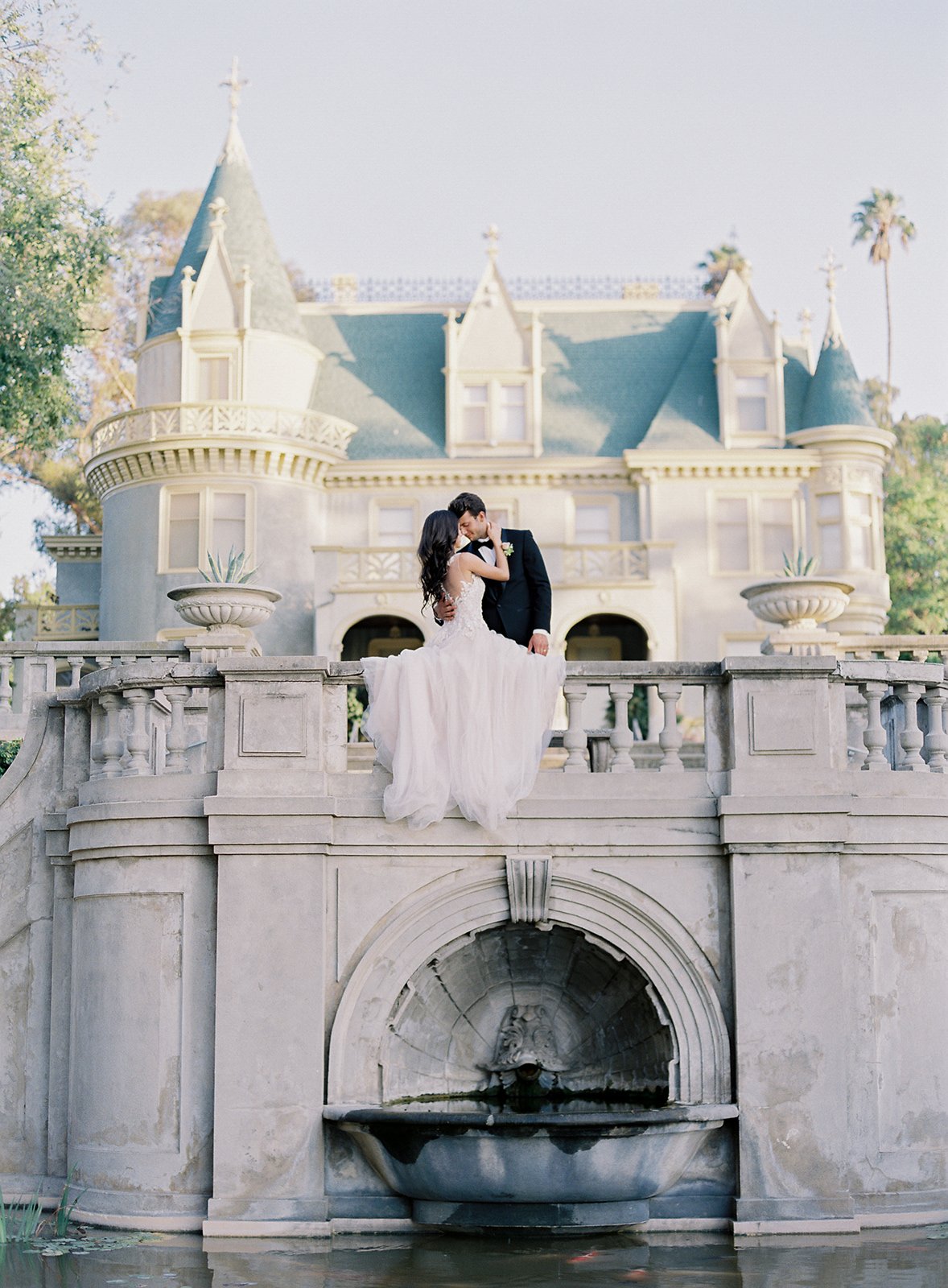 www.santabarbarawedding.com | Besame Floral | Carrie King Photography | Styled Shoot | Bride and Groom