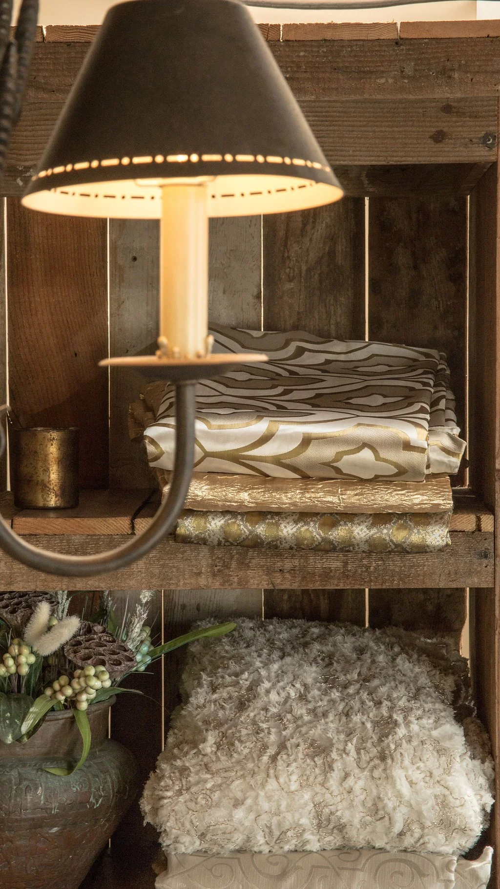 Santa Barbara Wedding Style | Luxe Linen Showcase | Metallic Trends | Wedding Tabletops