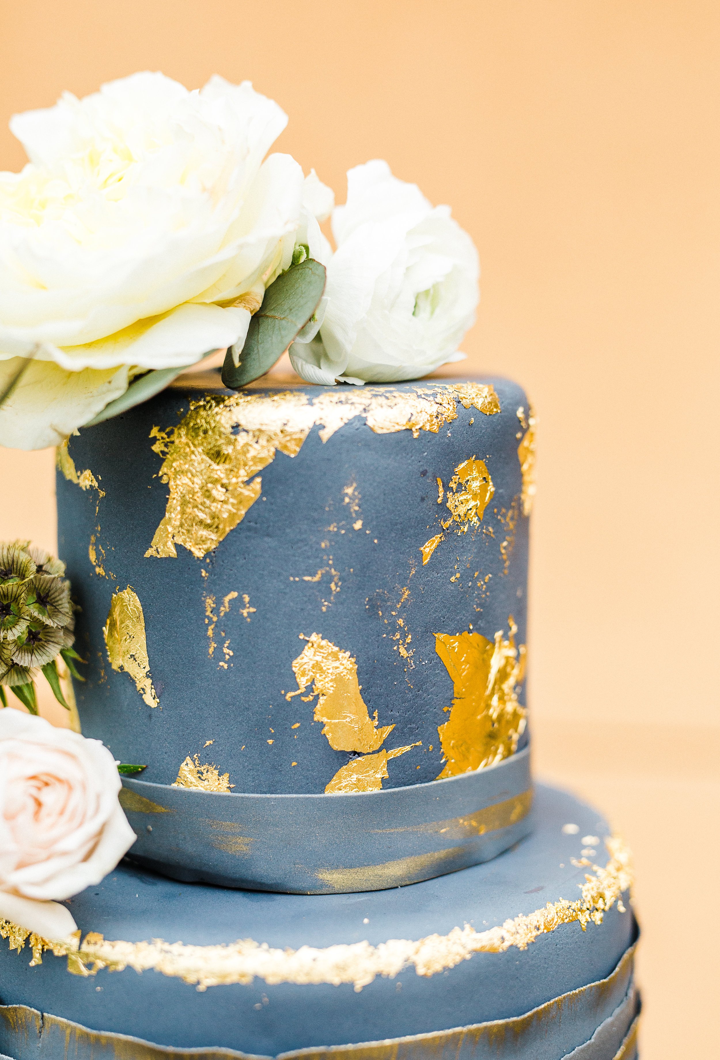 www.santabarbarawedding.com | Los Robles Greens | Besame Floral Events | Rachel Birkhofer | Styled Shoot | Wedding Cake