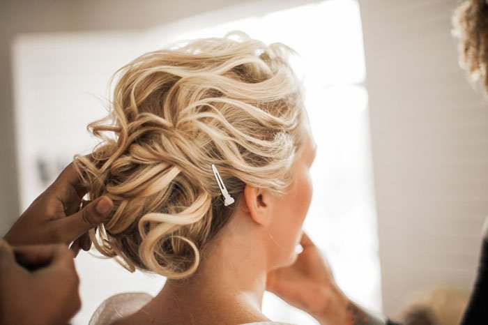 www.santabarbarawedding.com | Soigne Productions | Presqu'ile Winery | Wade Carr Photo | Bride getting ready