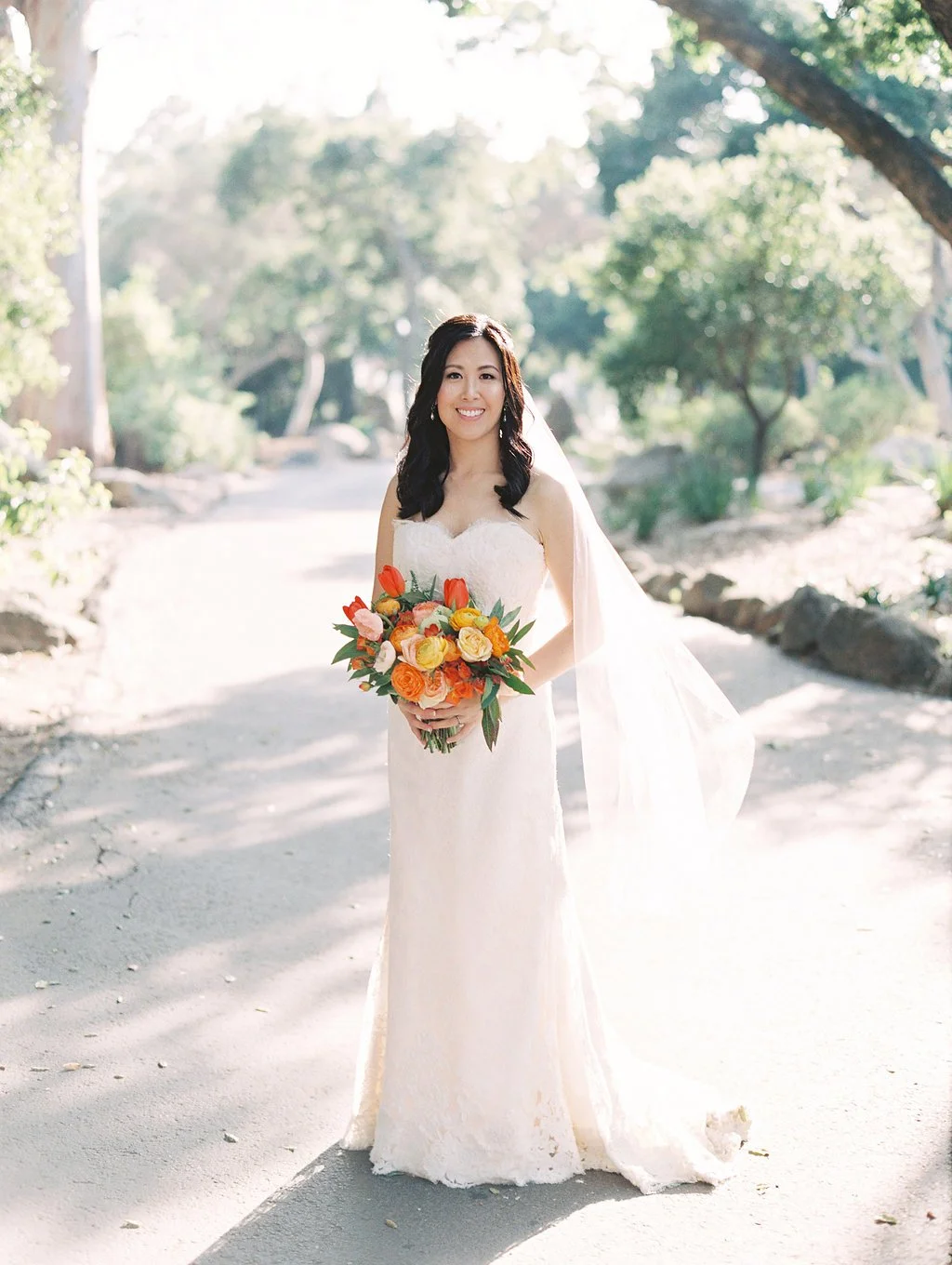 santabarbarawedding.com | Photo: Lavender and Twine | Sunset Color Wedding Ideas